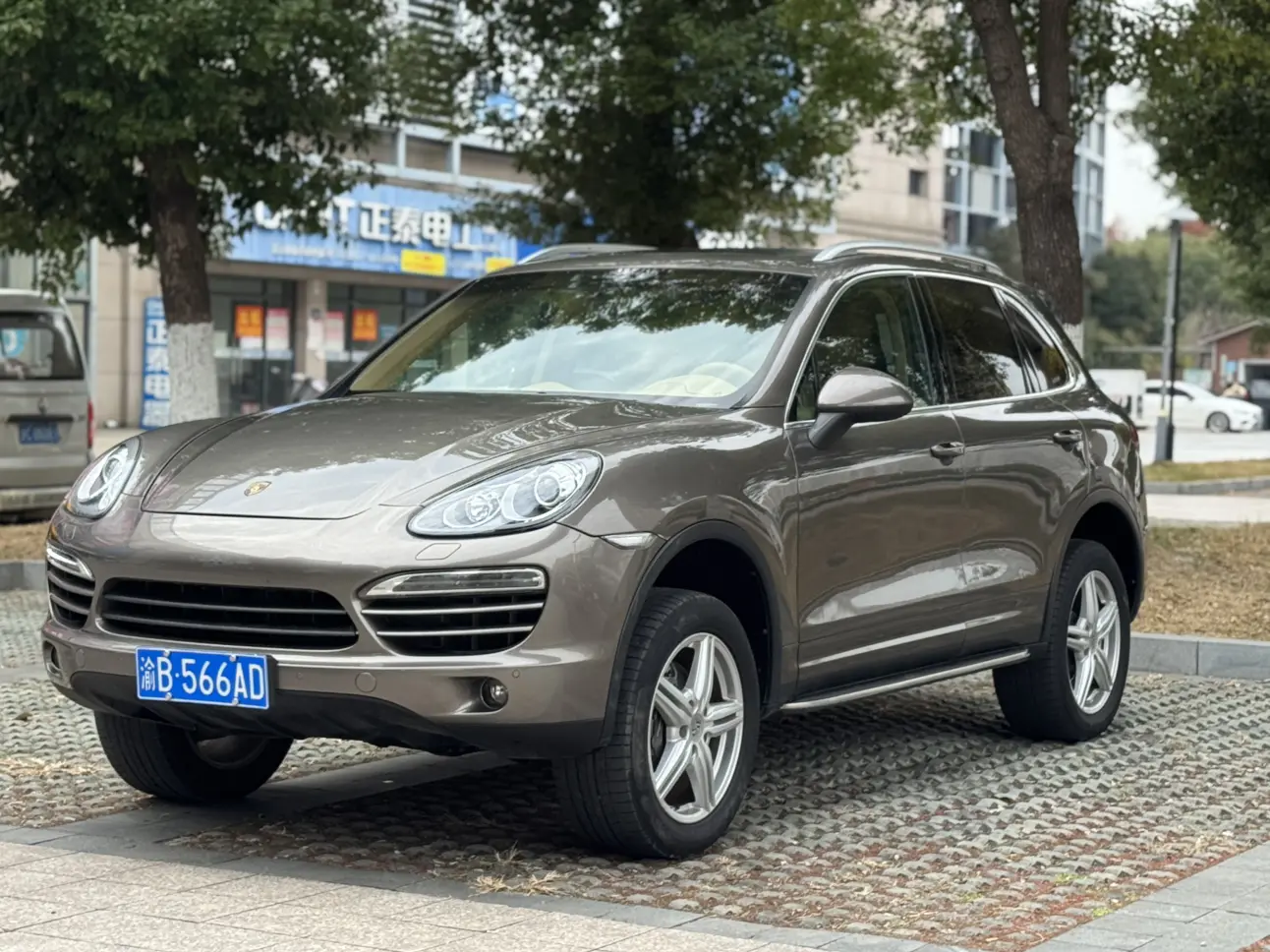 Porsche Cayenne  из Китая