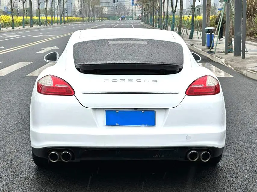 Porsche Panamera  из Китая