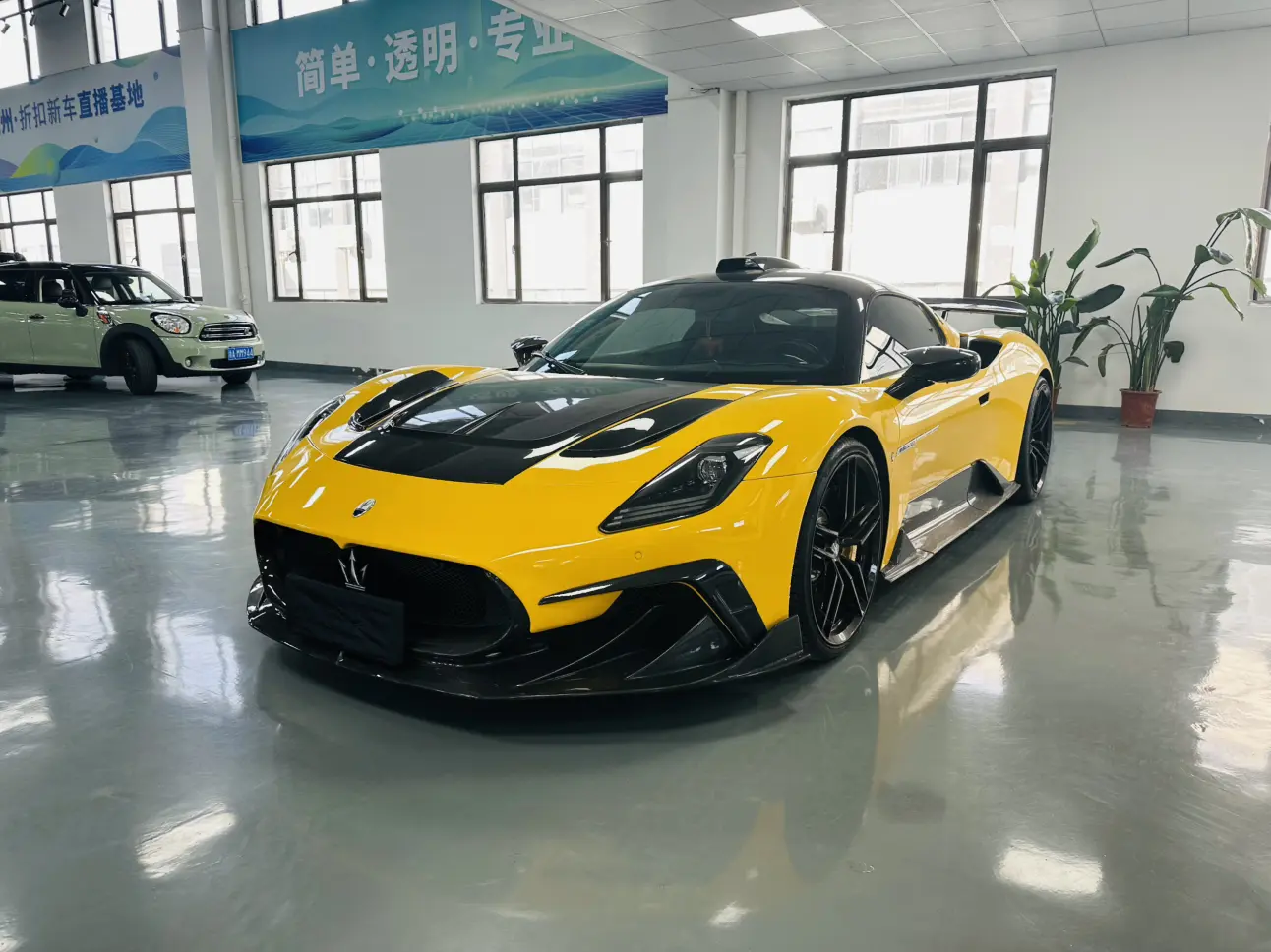 Maserati MC20  из Китая