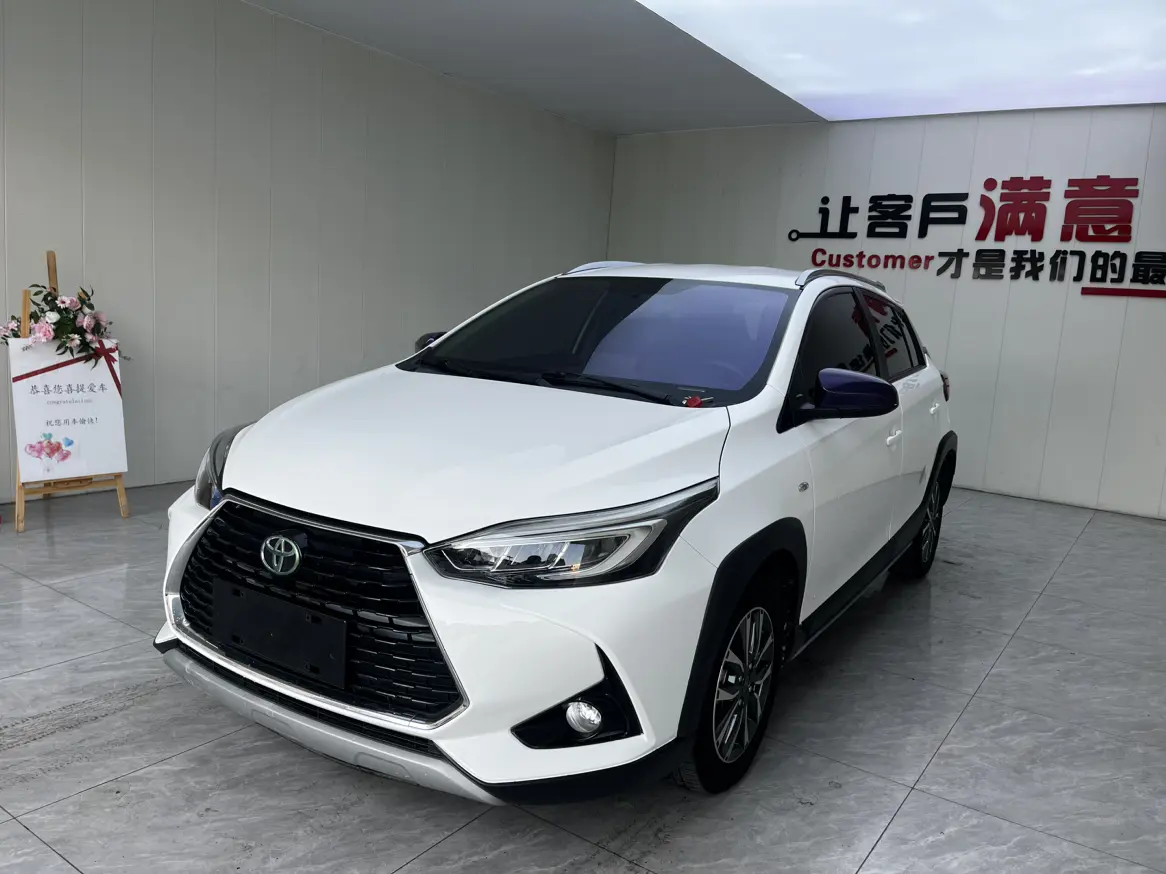 Toyota Yaris L  из Китая