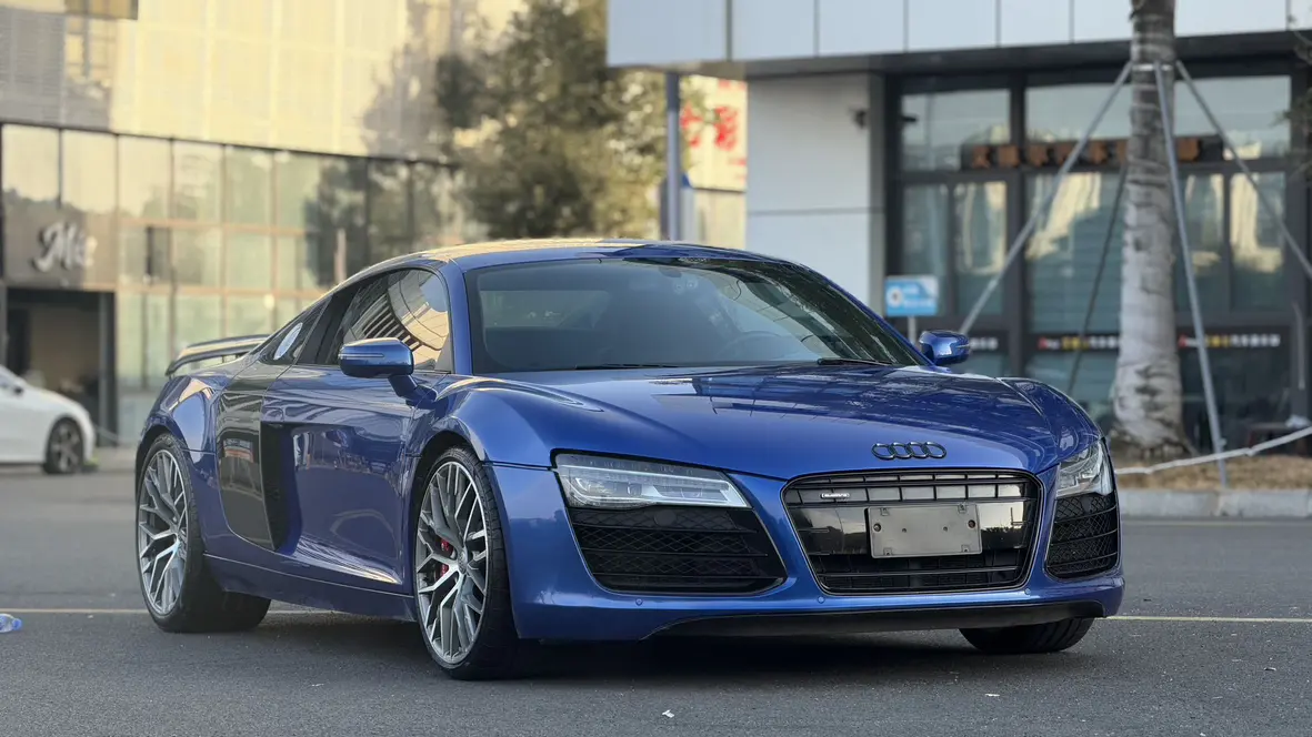 Audi R8  из Китая