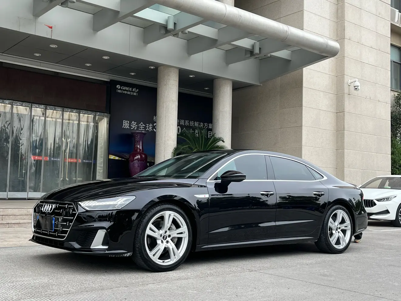 Audi A7L  из Китая