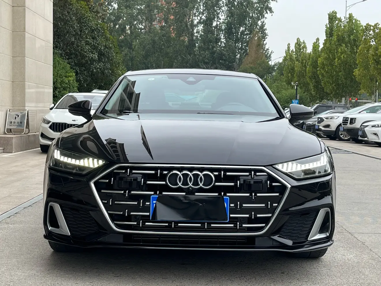 Audi A7L  из Китая