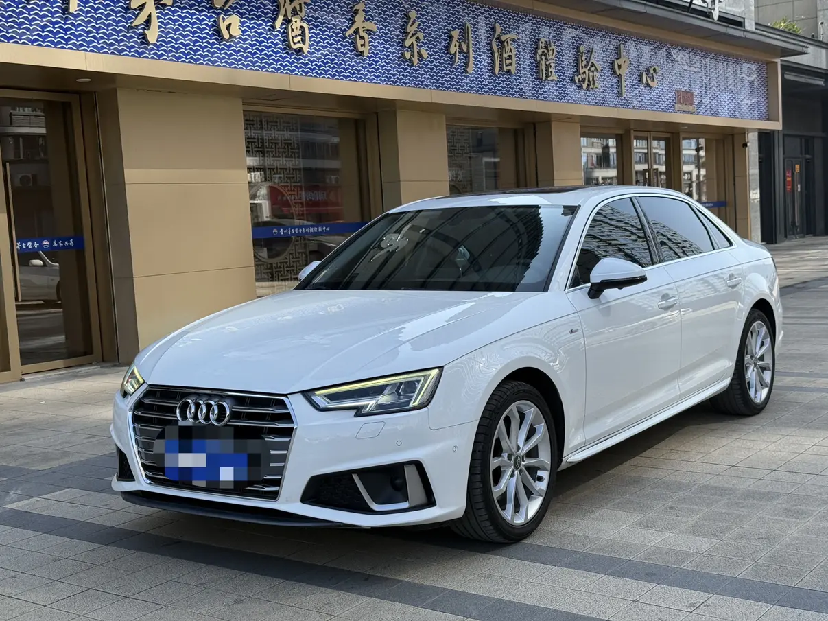 Audi A4L  из Китая