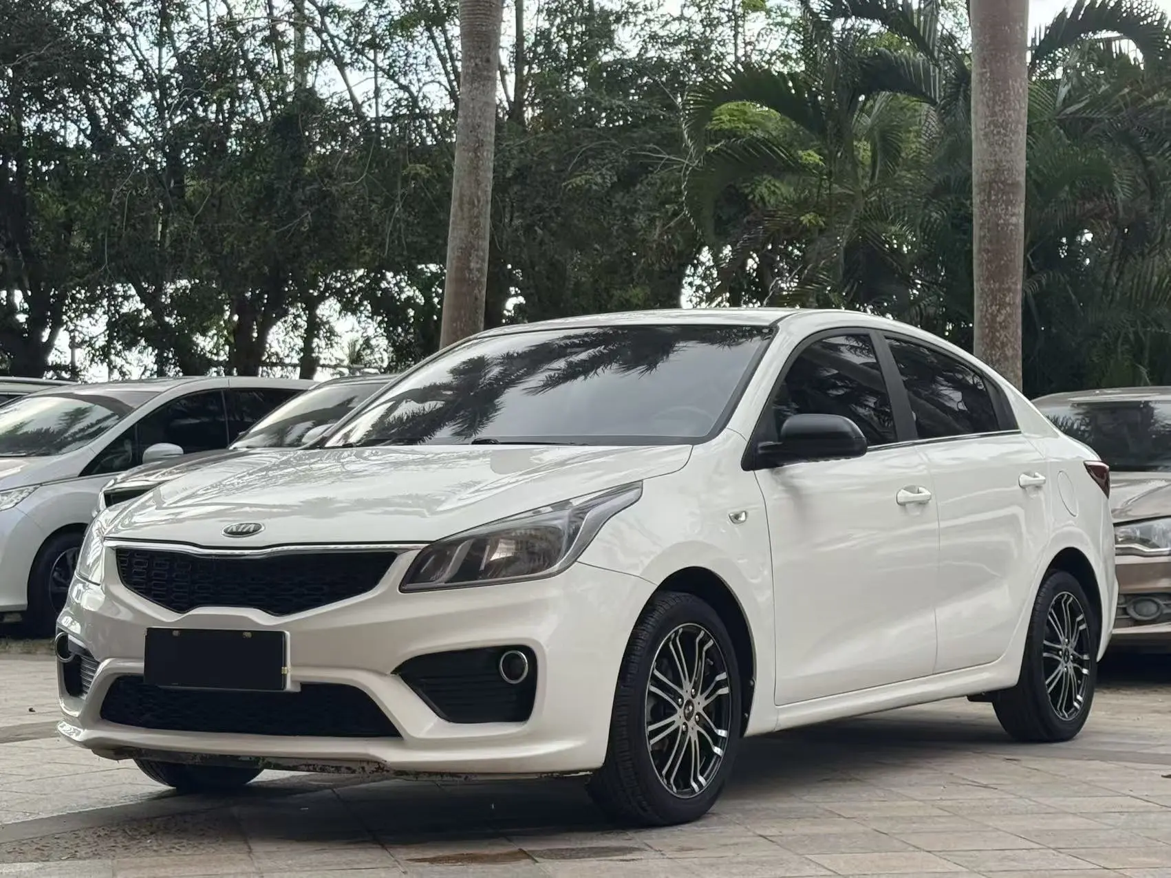 Kia K2  из Китая