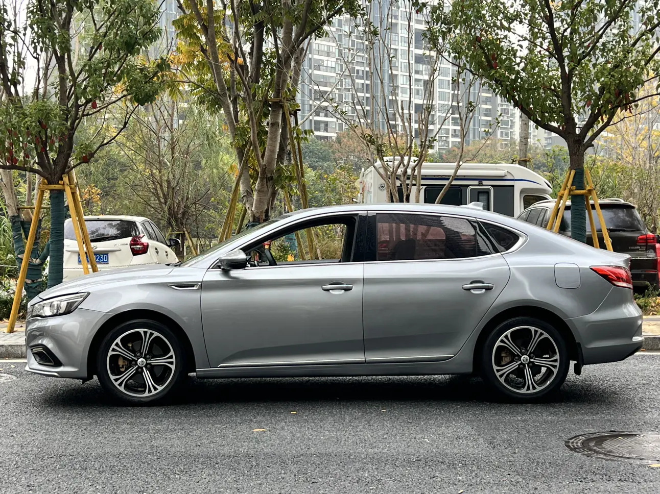 MG 6  из Китая