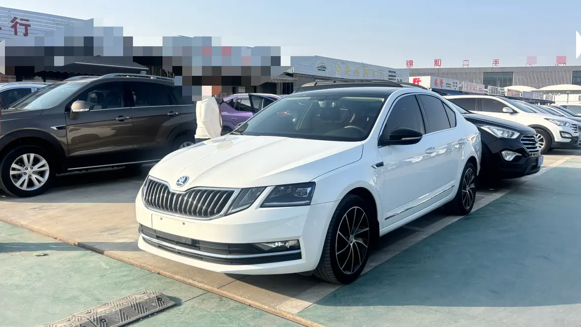 Skoda Octavia  из Китая