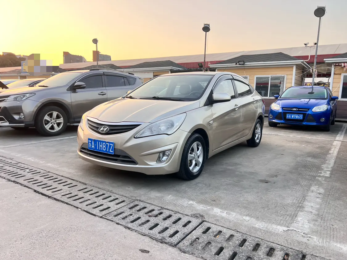 Hyundai Verna (Rena)  из Китая