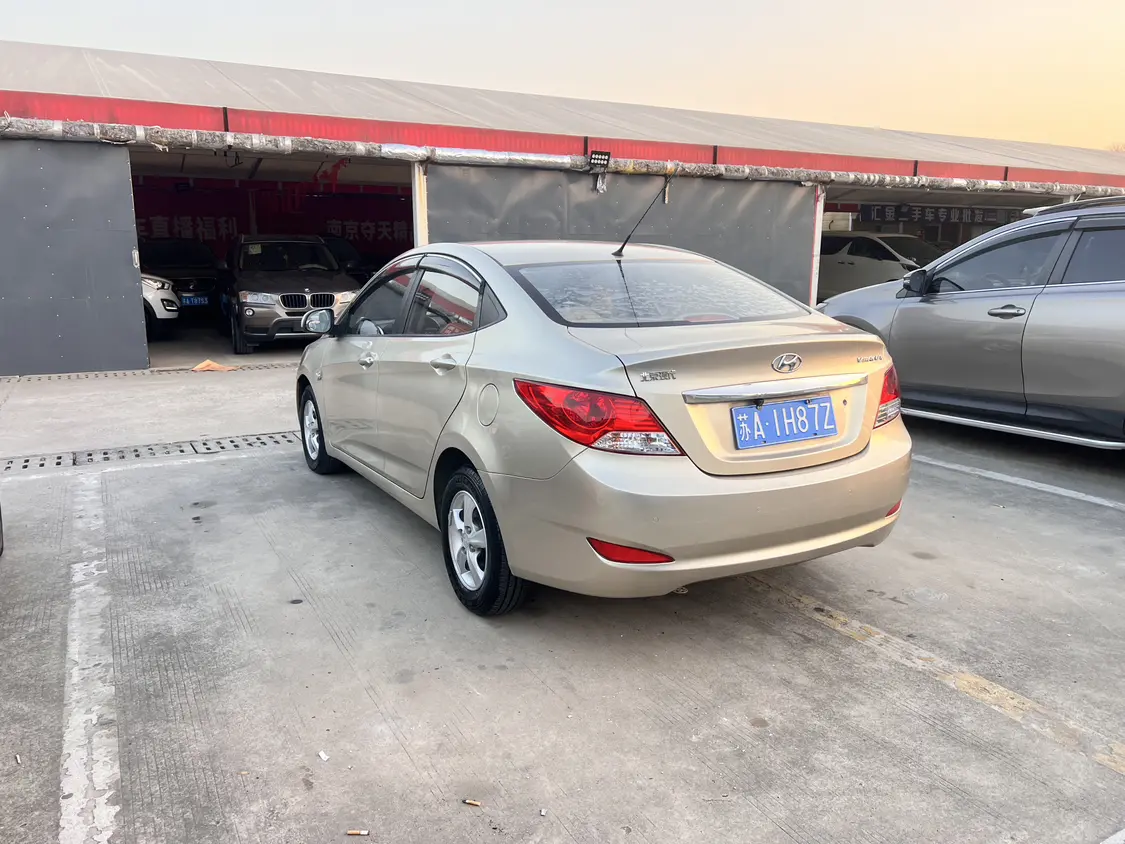 Hyundai Verna (Rena)  из Китая