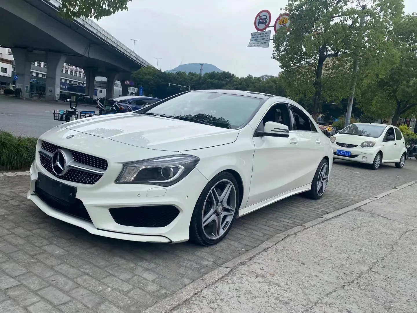 Mercedes-Benz Mercedes CLA  из Китая