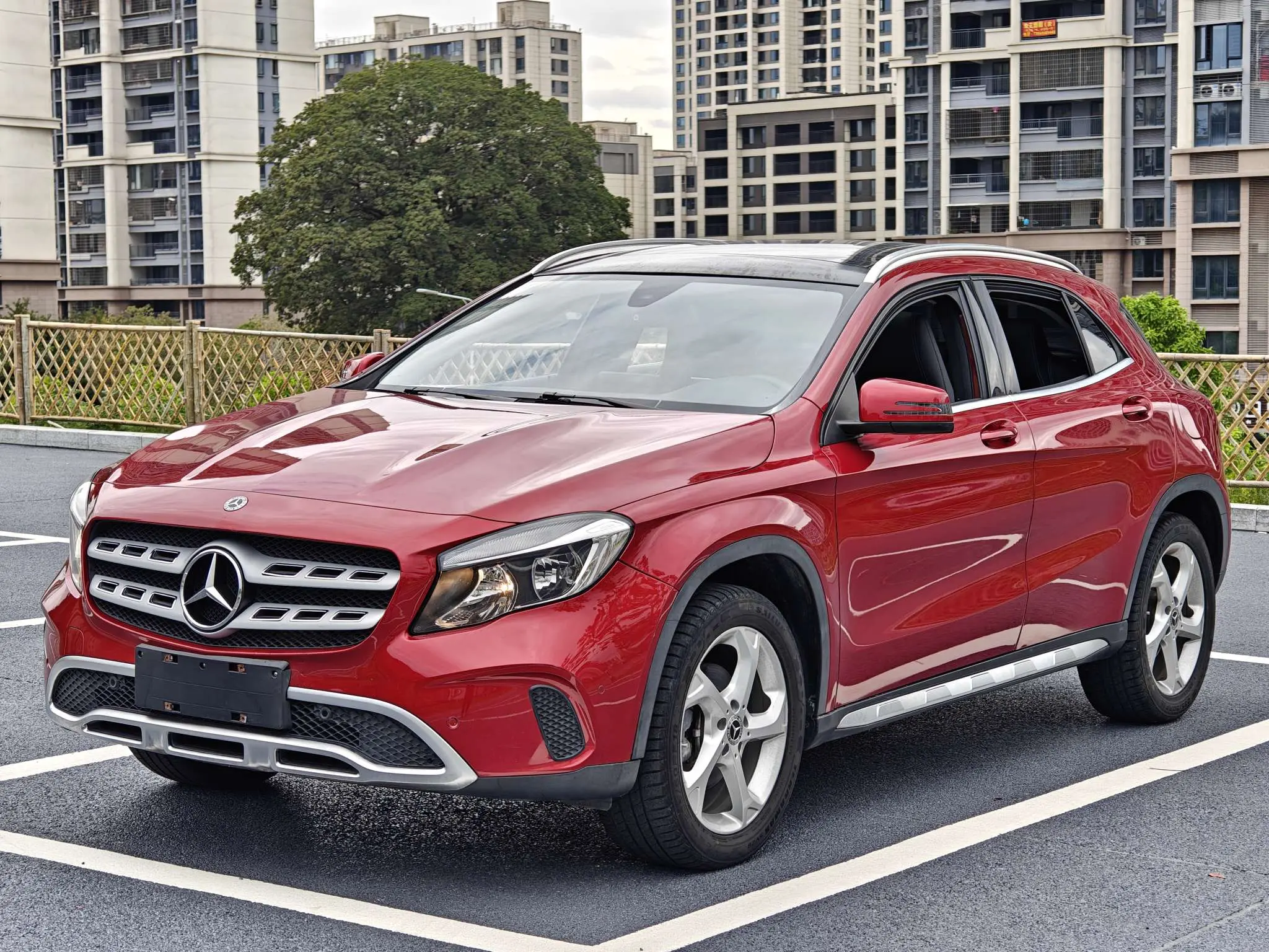 Mercedes-Benz GLA  из Китая