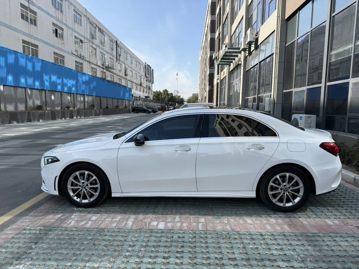 Mercedes-Benz Mercedes Benz A Class  из Китая