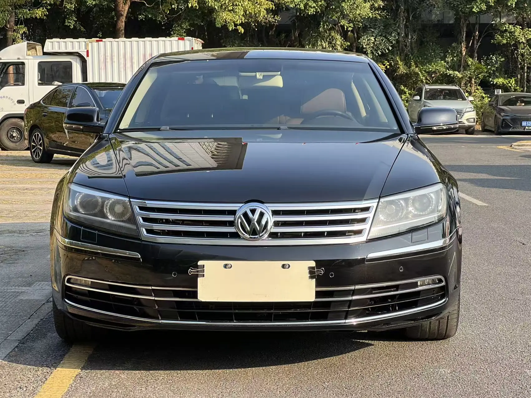 Volkswagen Phaeton  из Китая