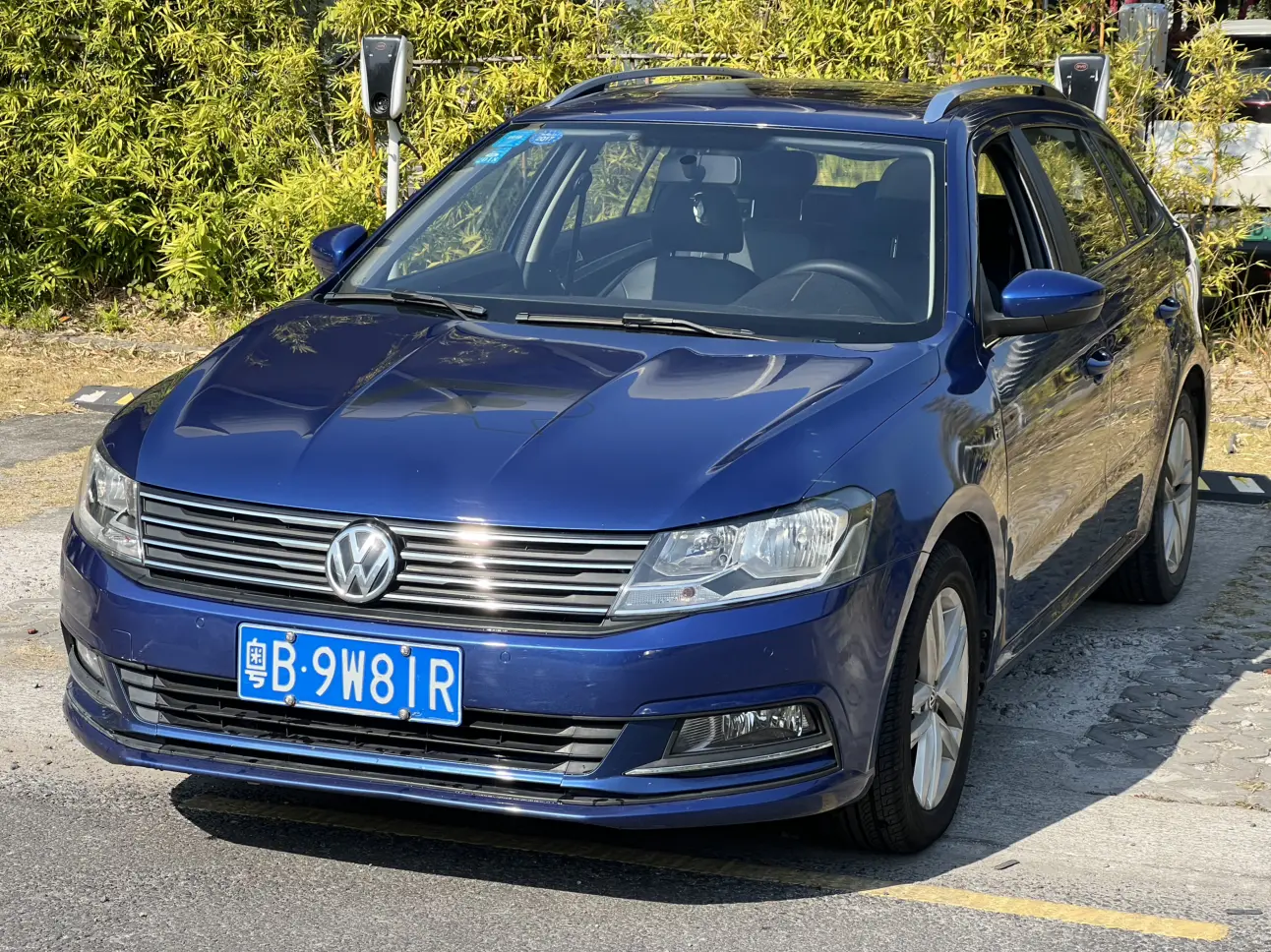 Volkswagen Langxing  из Китая