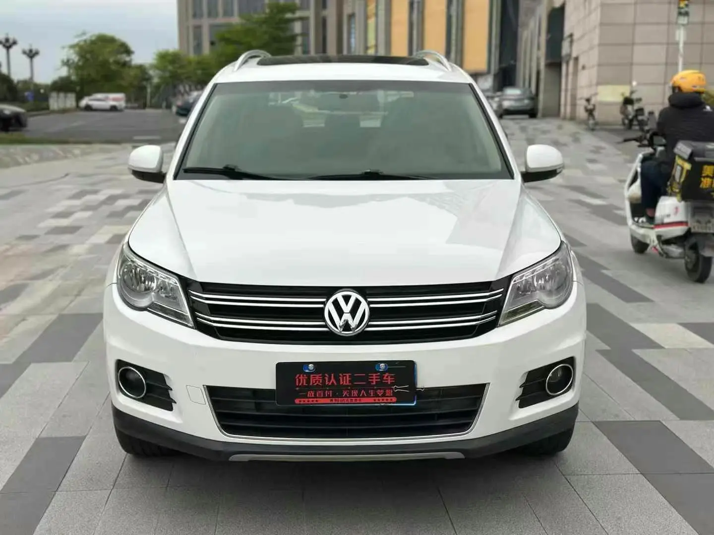 Volkswagen Tiguan  из Китая