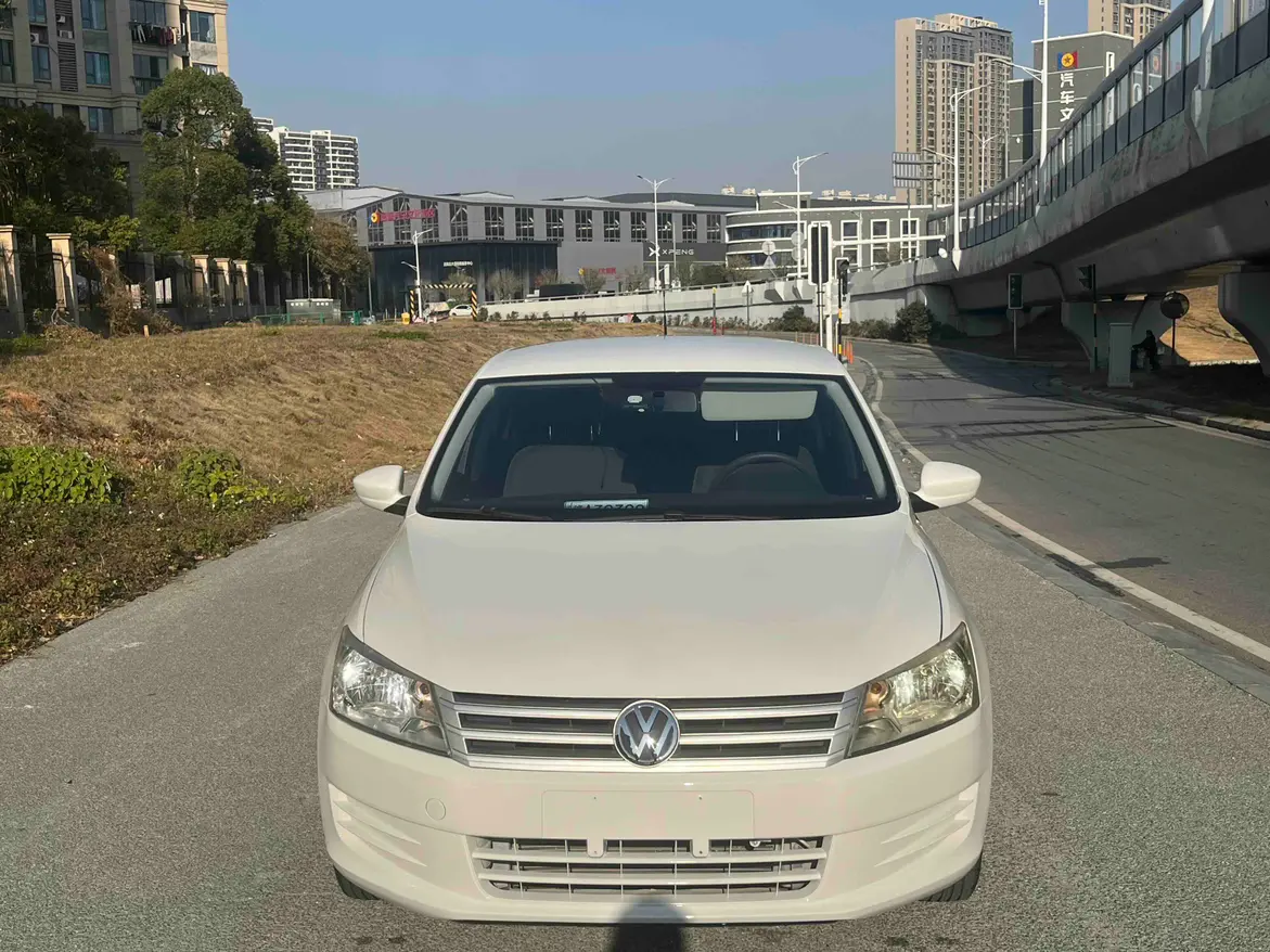 Volkswagen Santana  из Китая