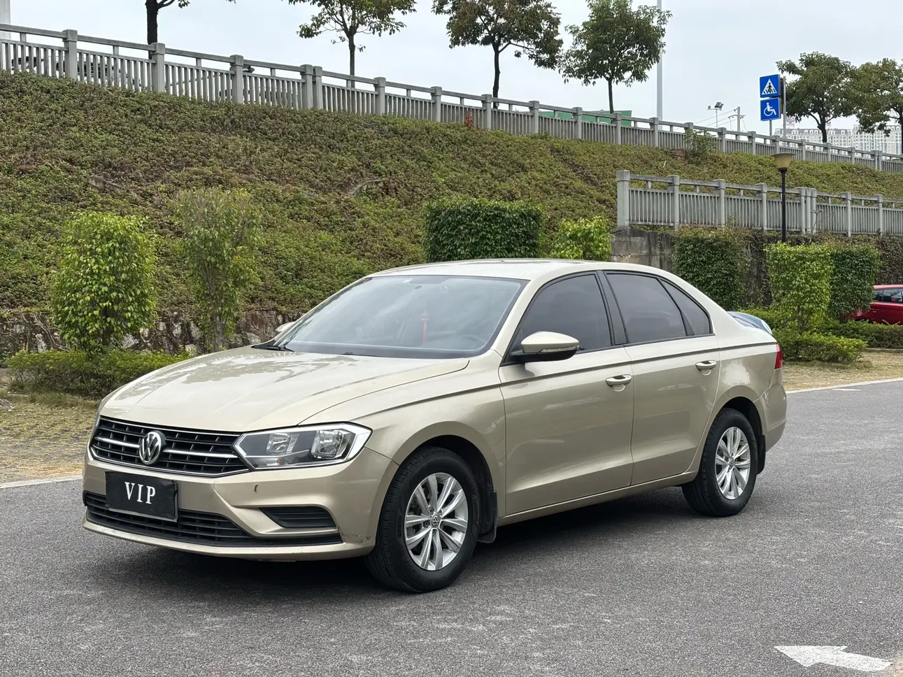 Volkswagen Bora  из Китая