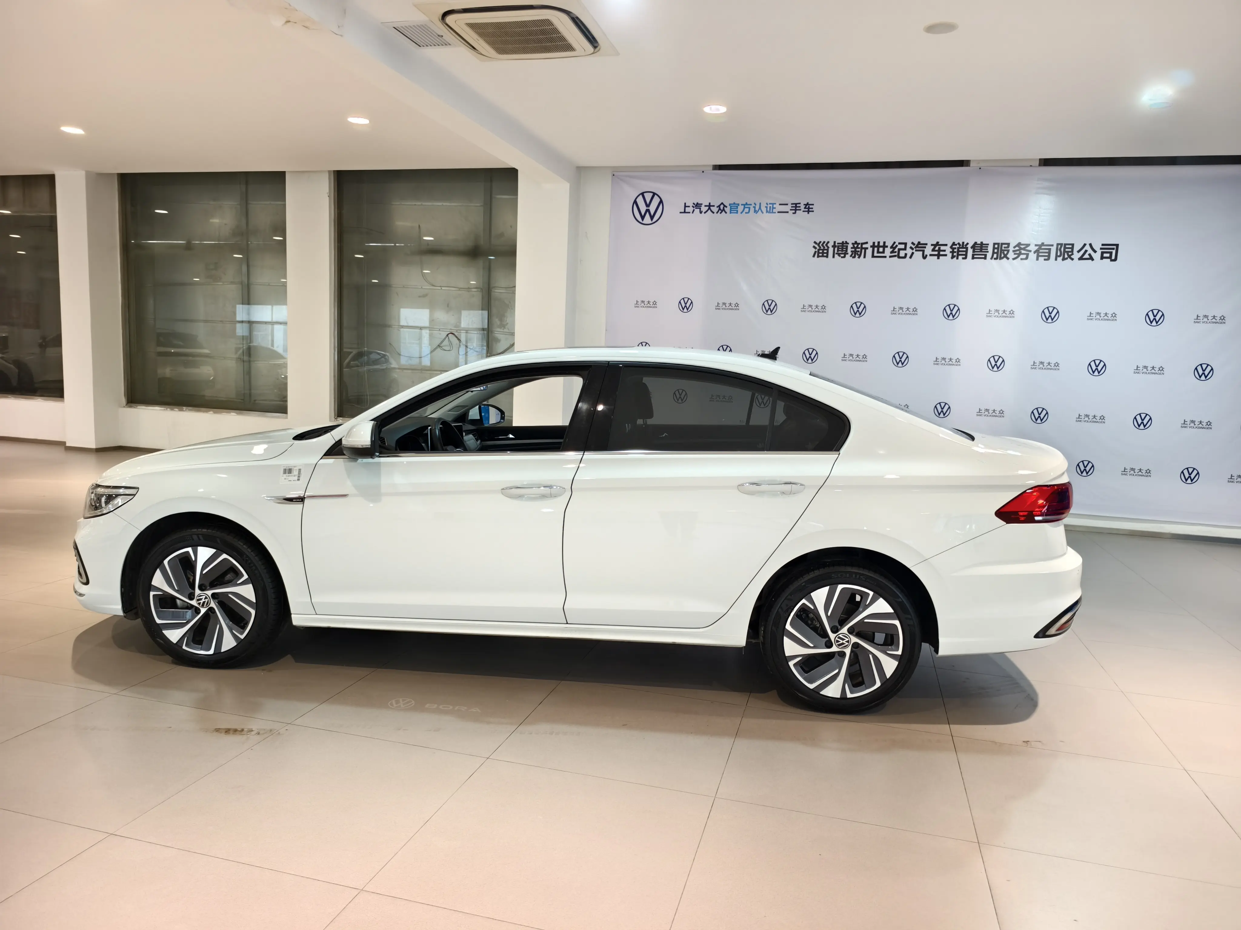 Volkswagen Bora  из Китая