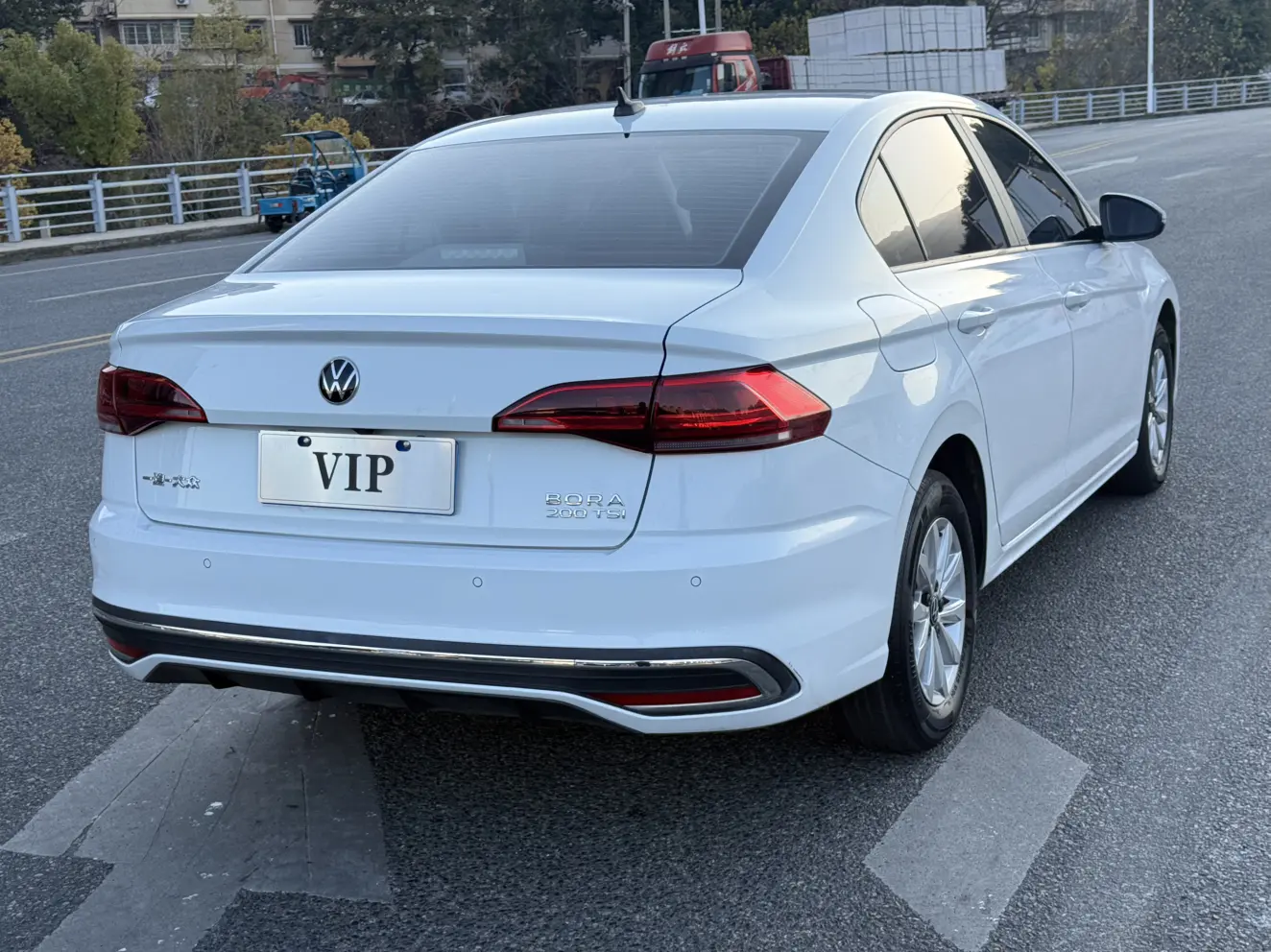 Volkswagen Bora  из Китая