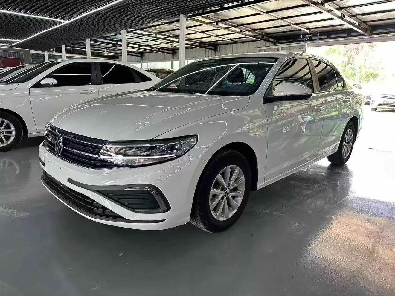 Volkswagen Bora  из Китая