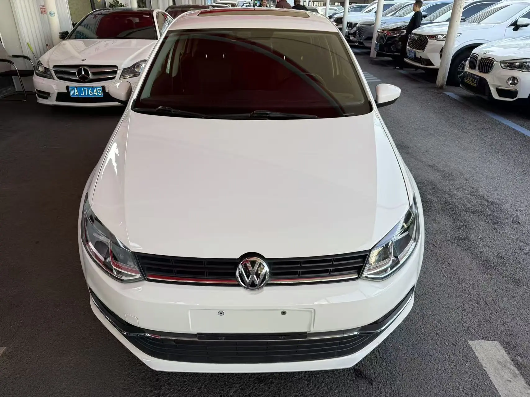 Volkswagen Polo  из Китая