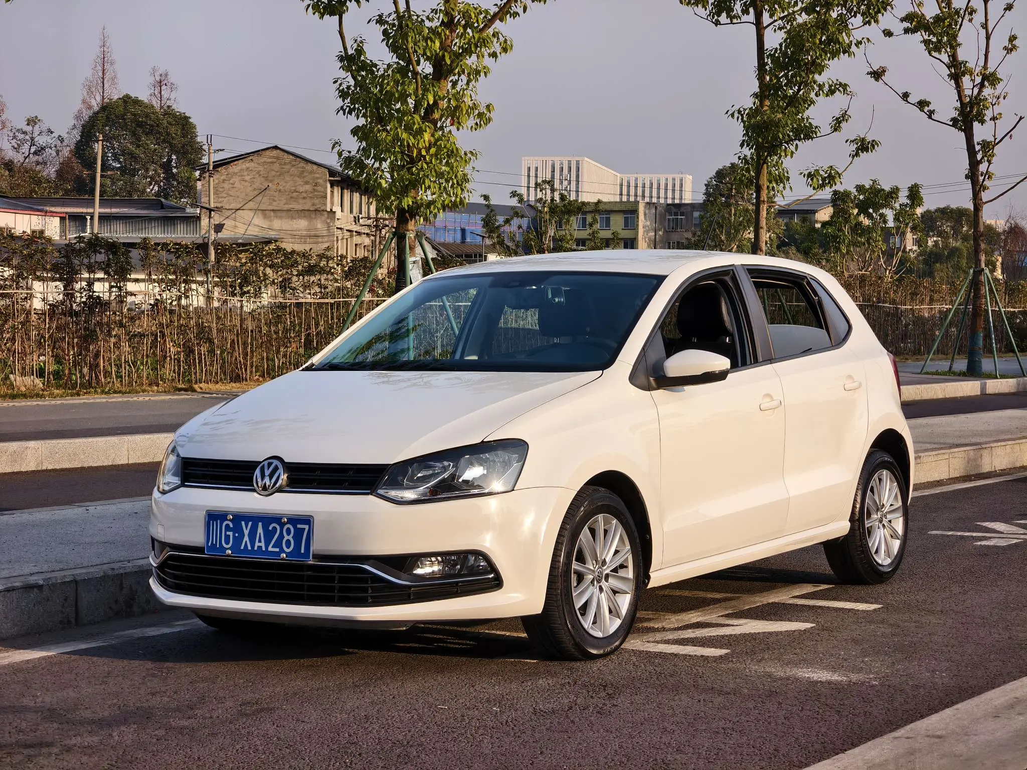 Volkswagen Polo  из Китая