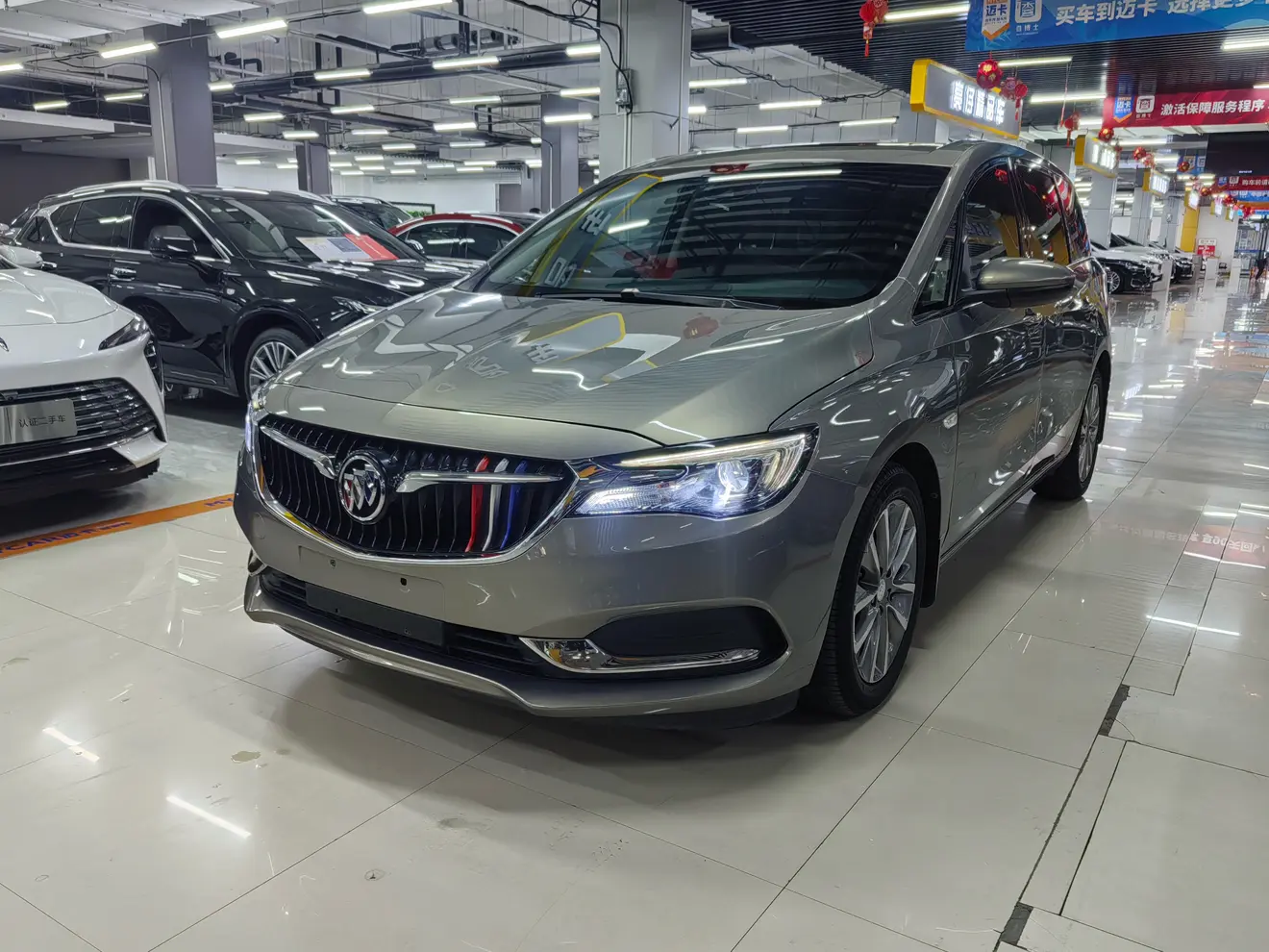 Buick GL6  из Китая