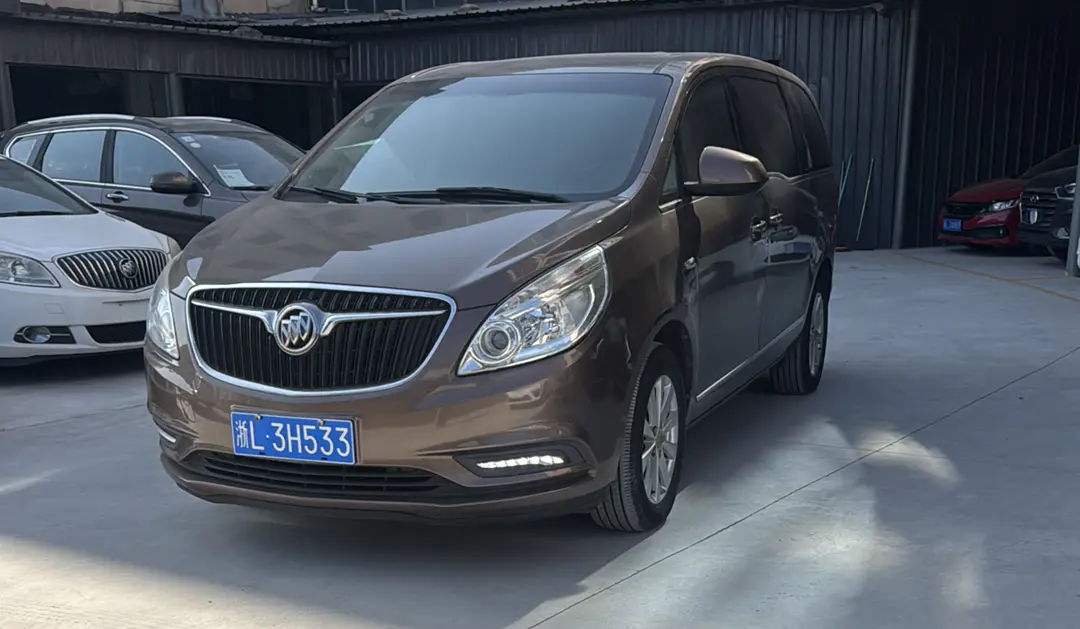 Buick GL8  из Китая