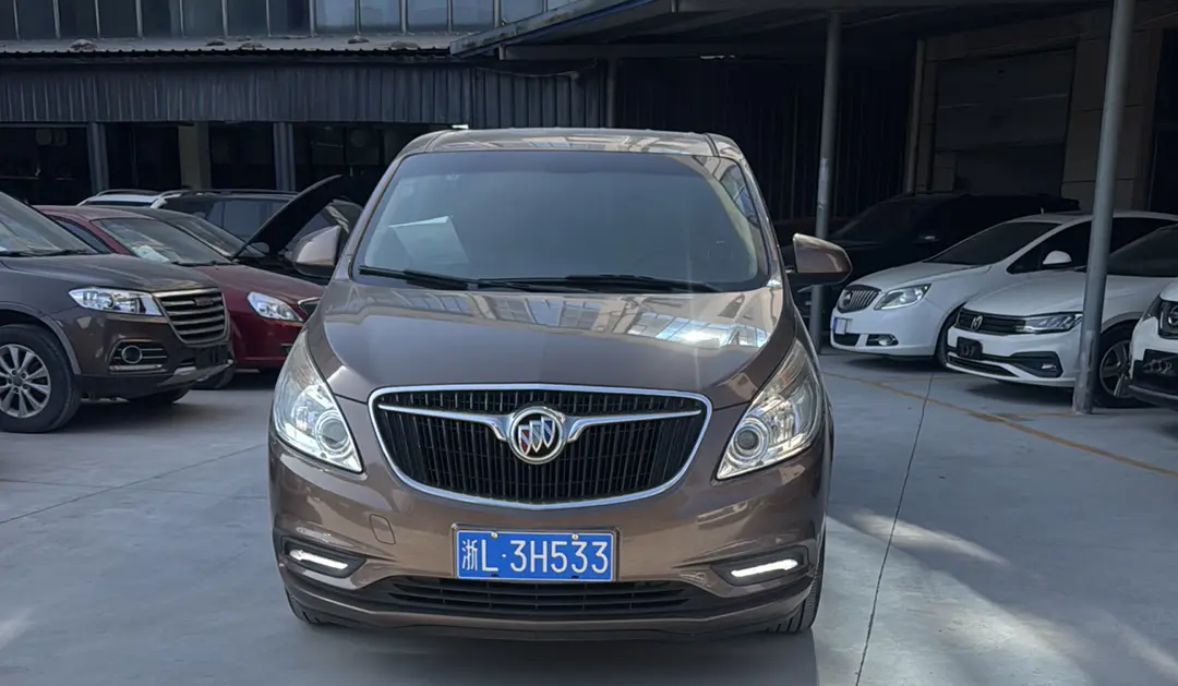 Buick GL8  из Китая