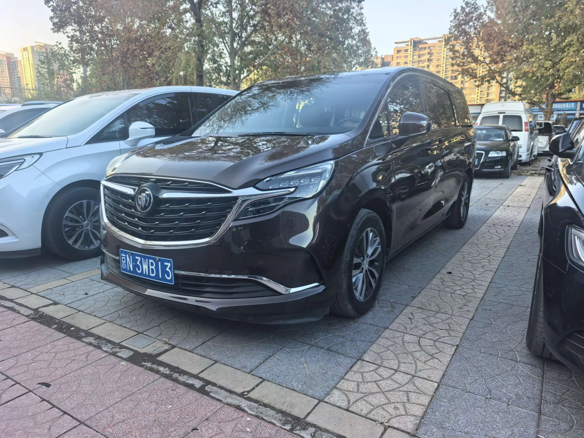 Buick GL8  из Китая