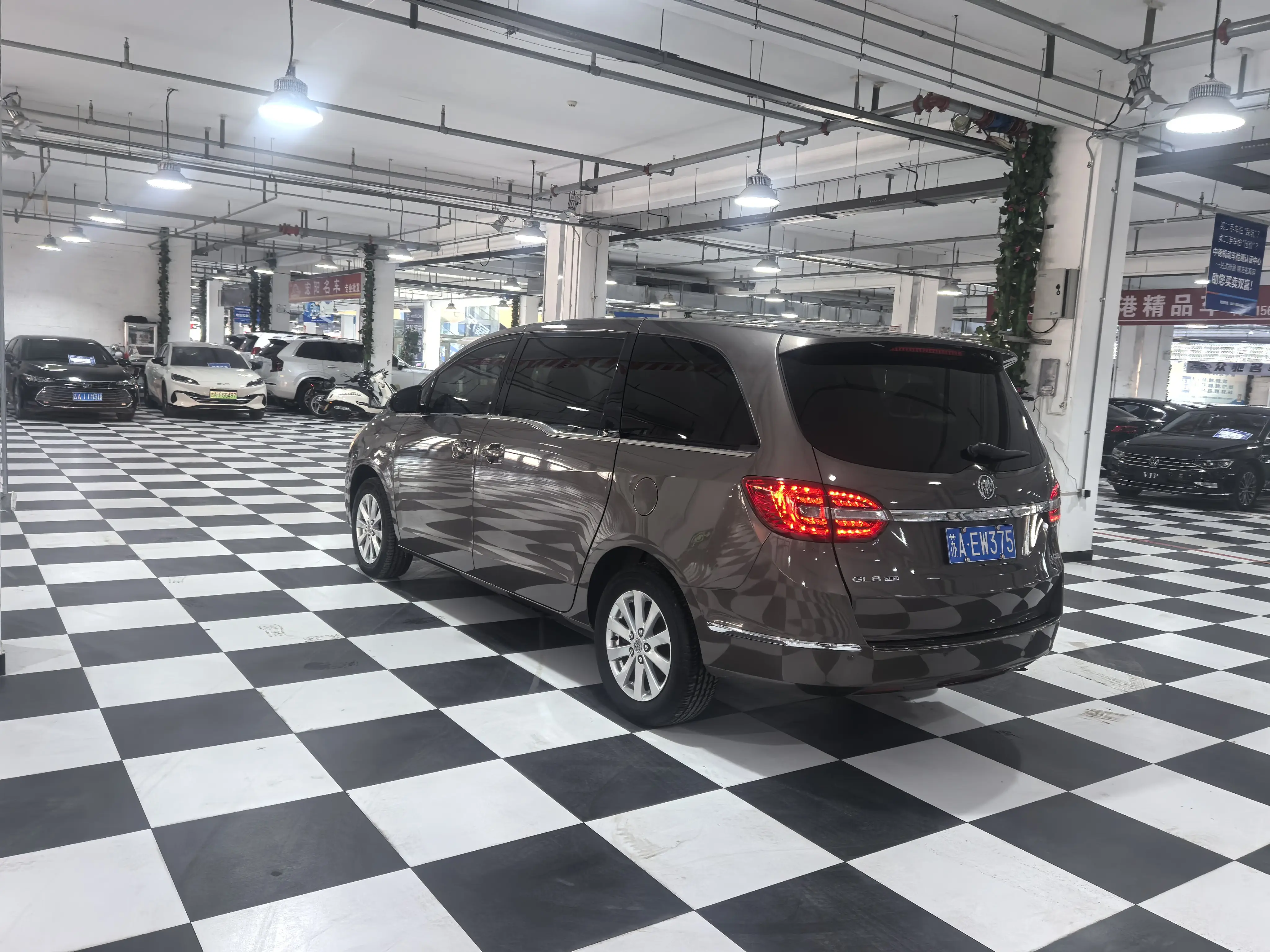 Buick GL8  из Китая