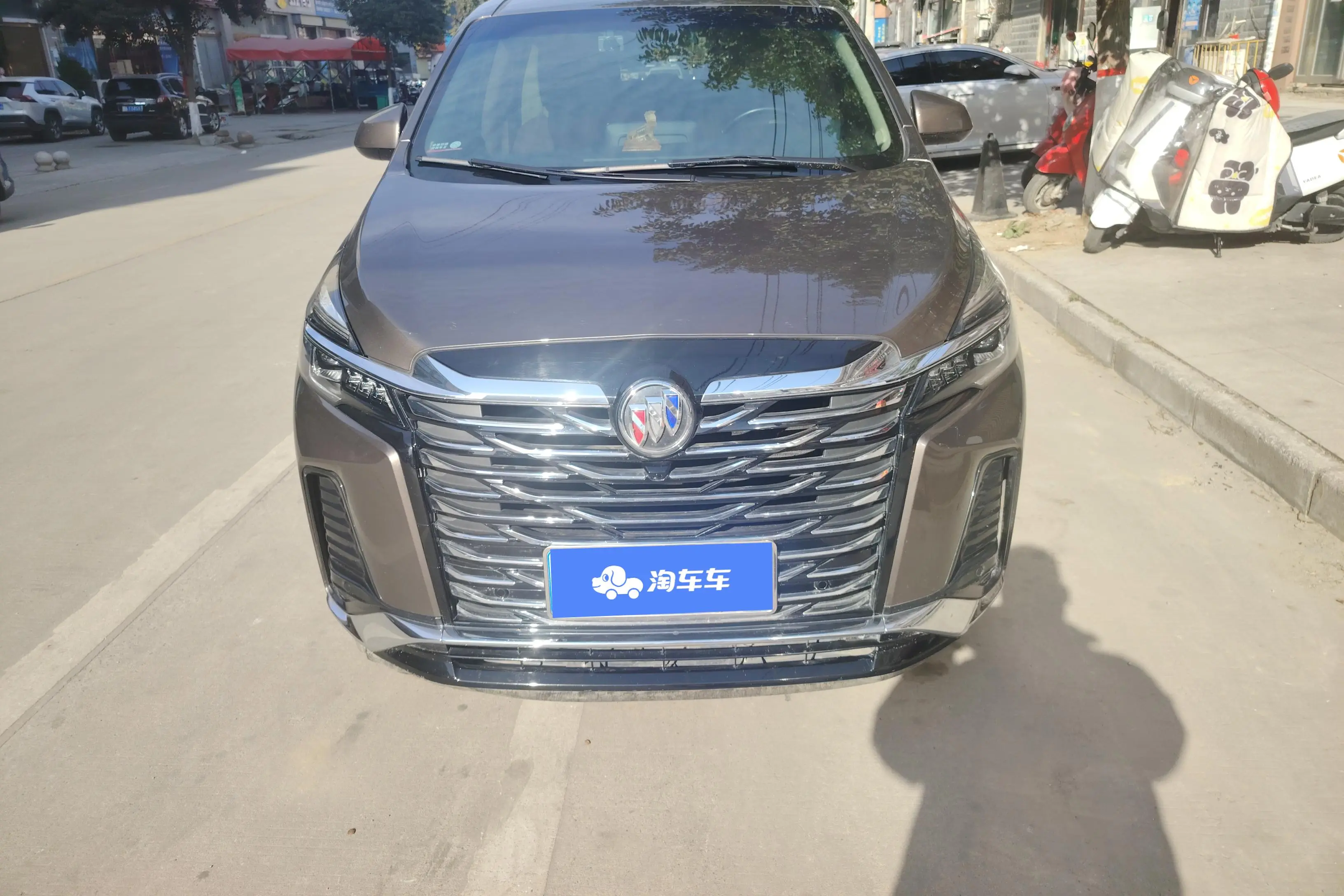 Buick GL8  из Китая