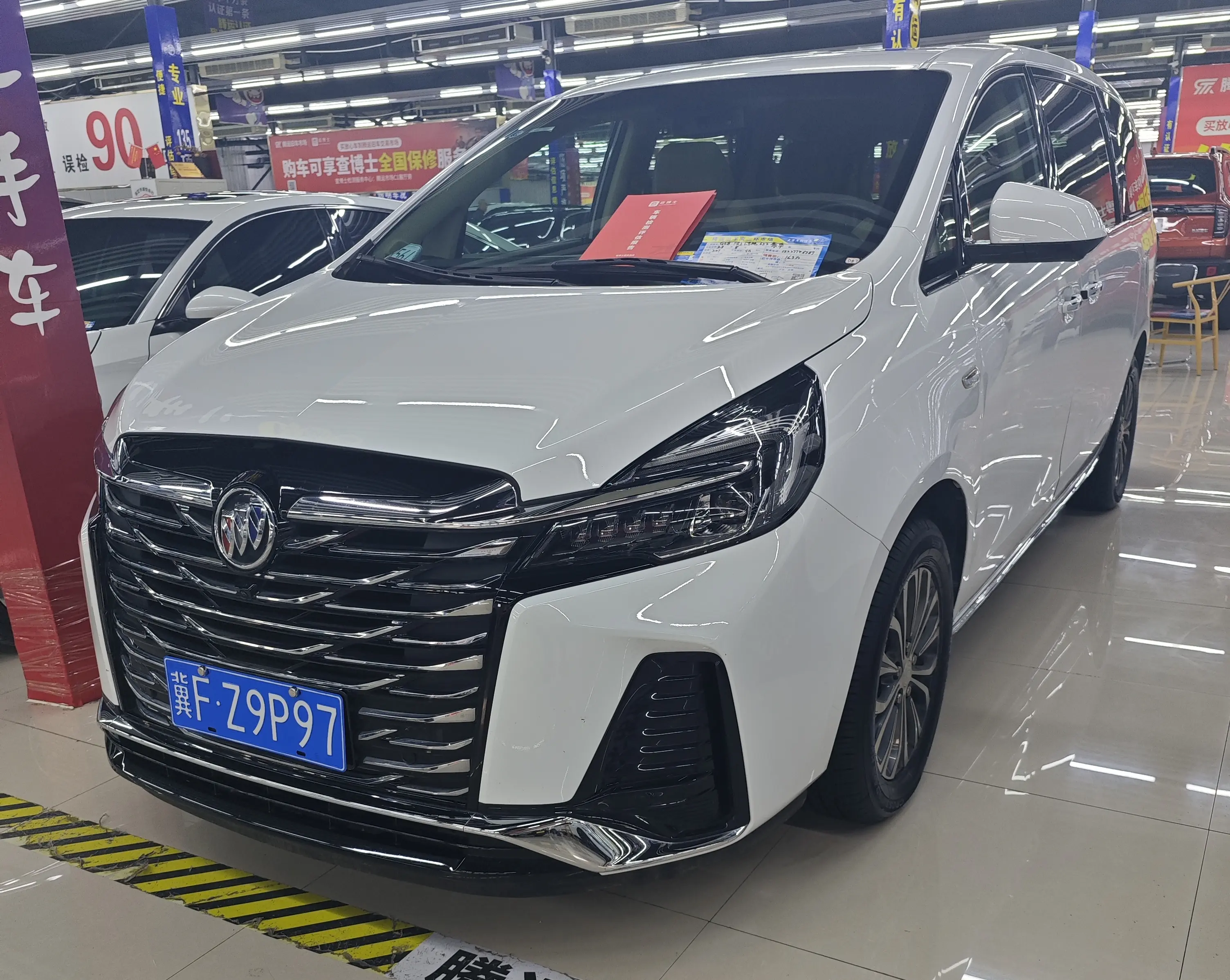 Buick GL8  из Китая