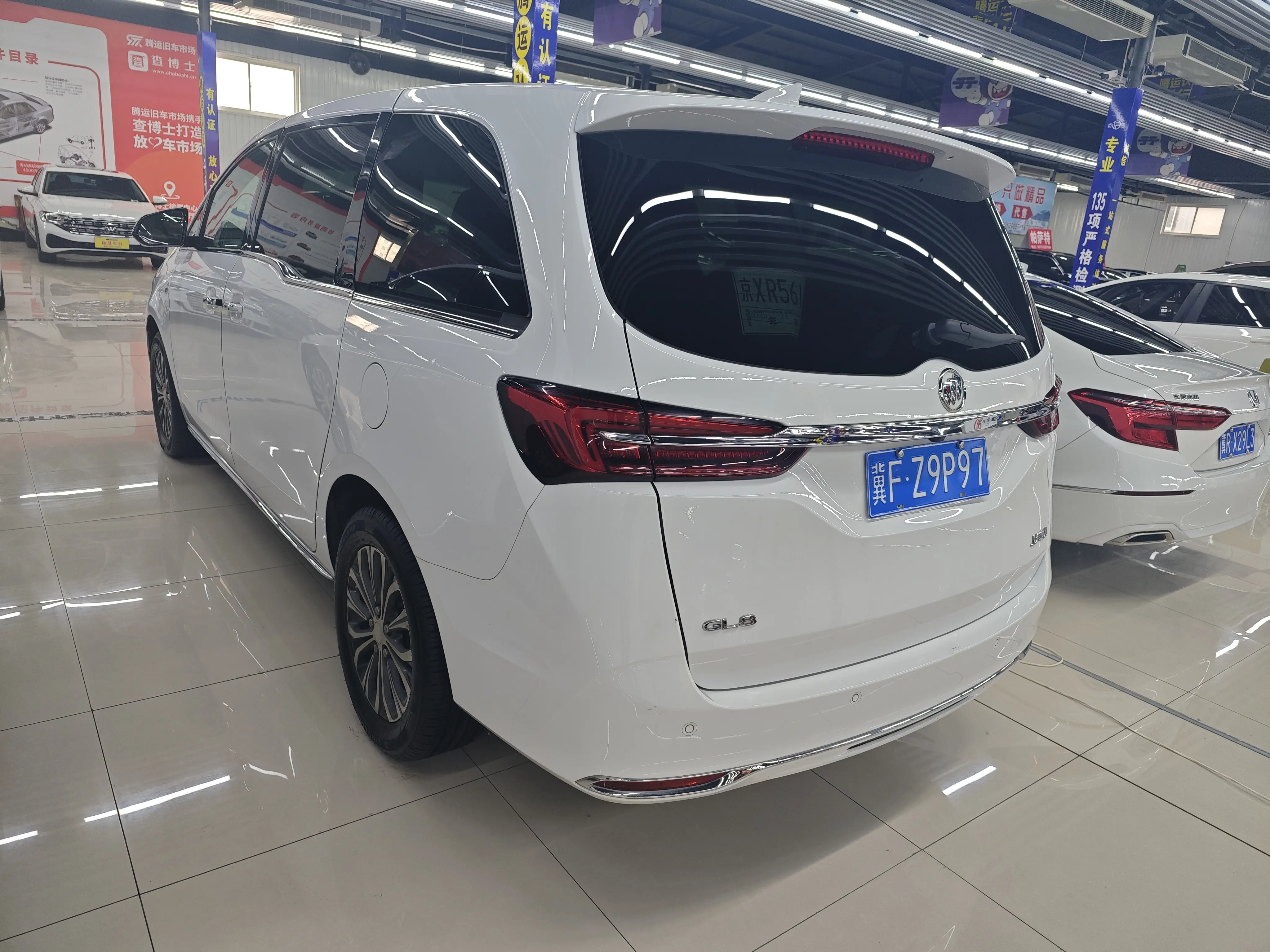 Buick GL8  из Китая