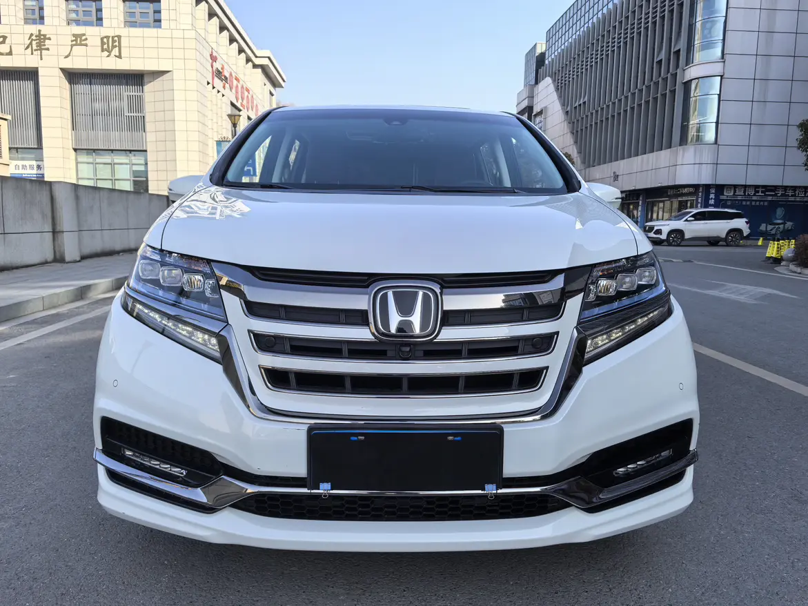 Honda Elysion (Alison)  из Китая