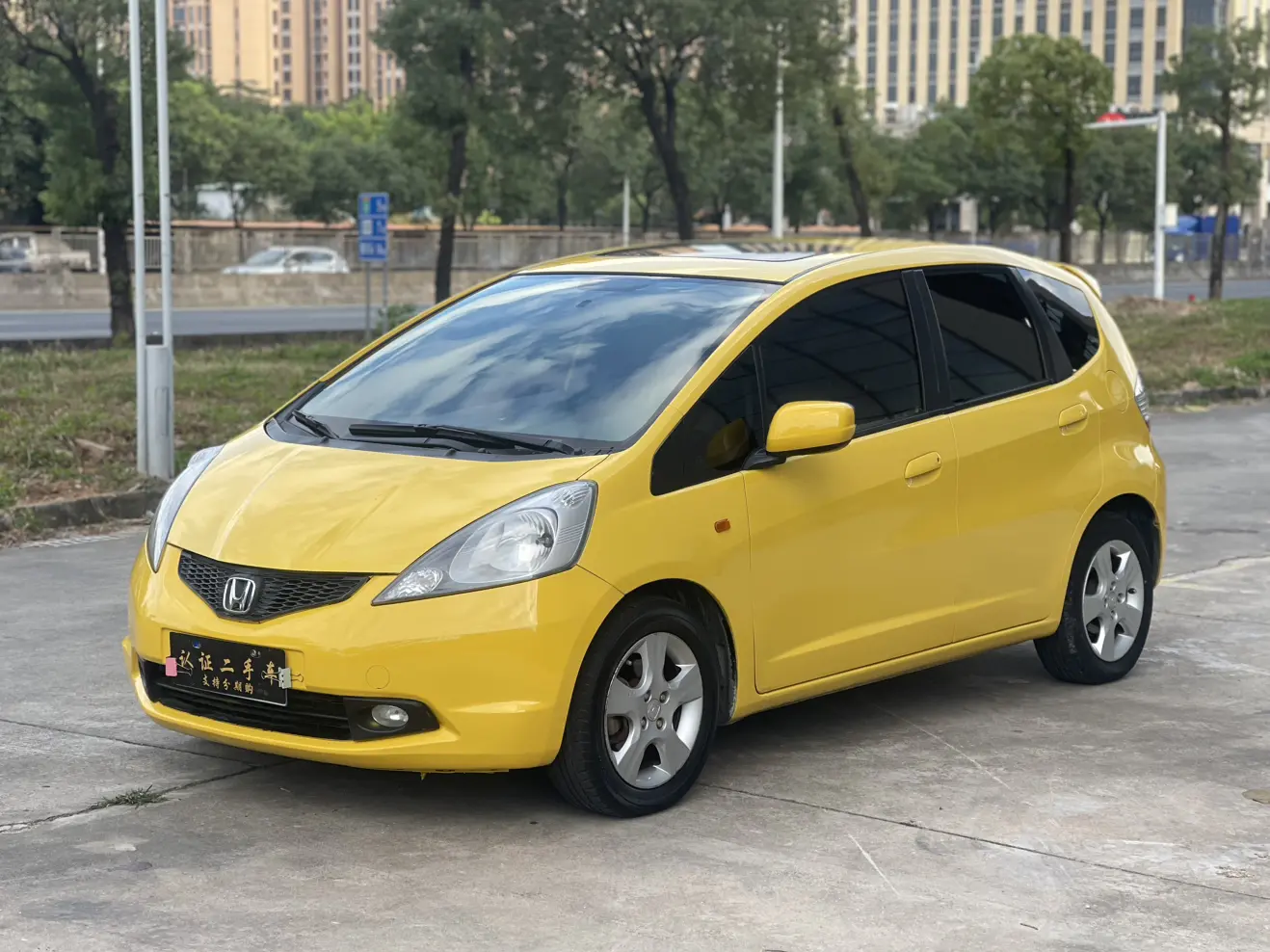 Honda Fit  из Китая