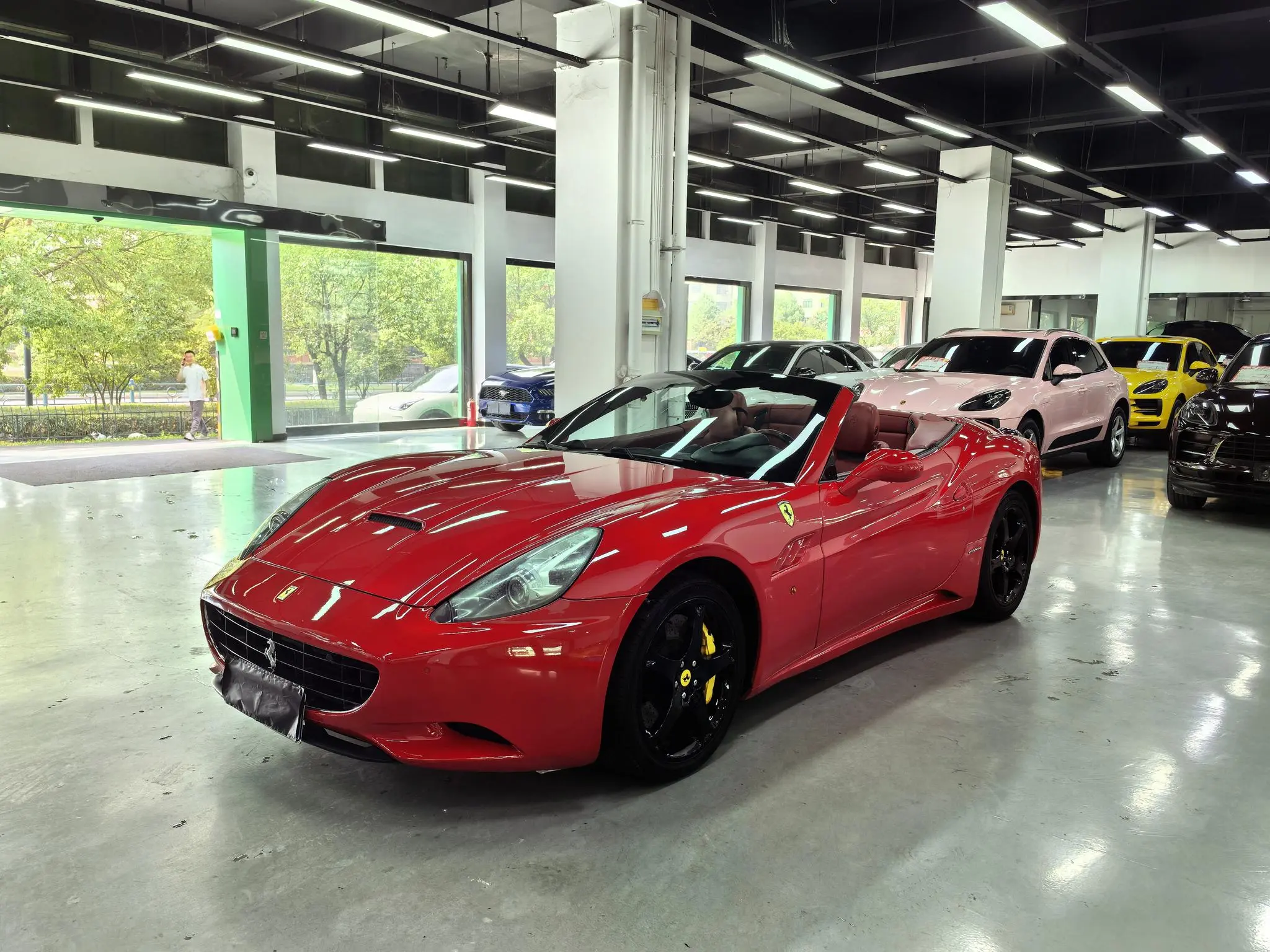 Ferrari California T  из Китая