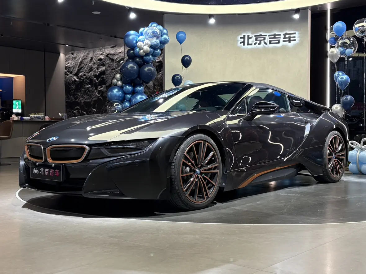BMW i8  из Китая