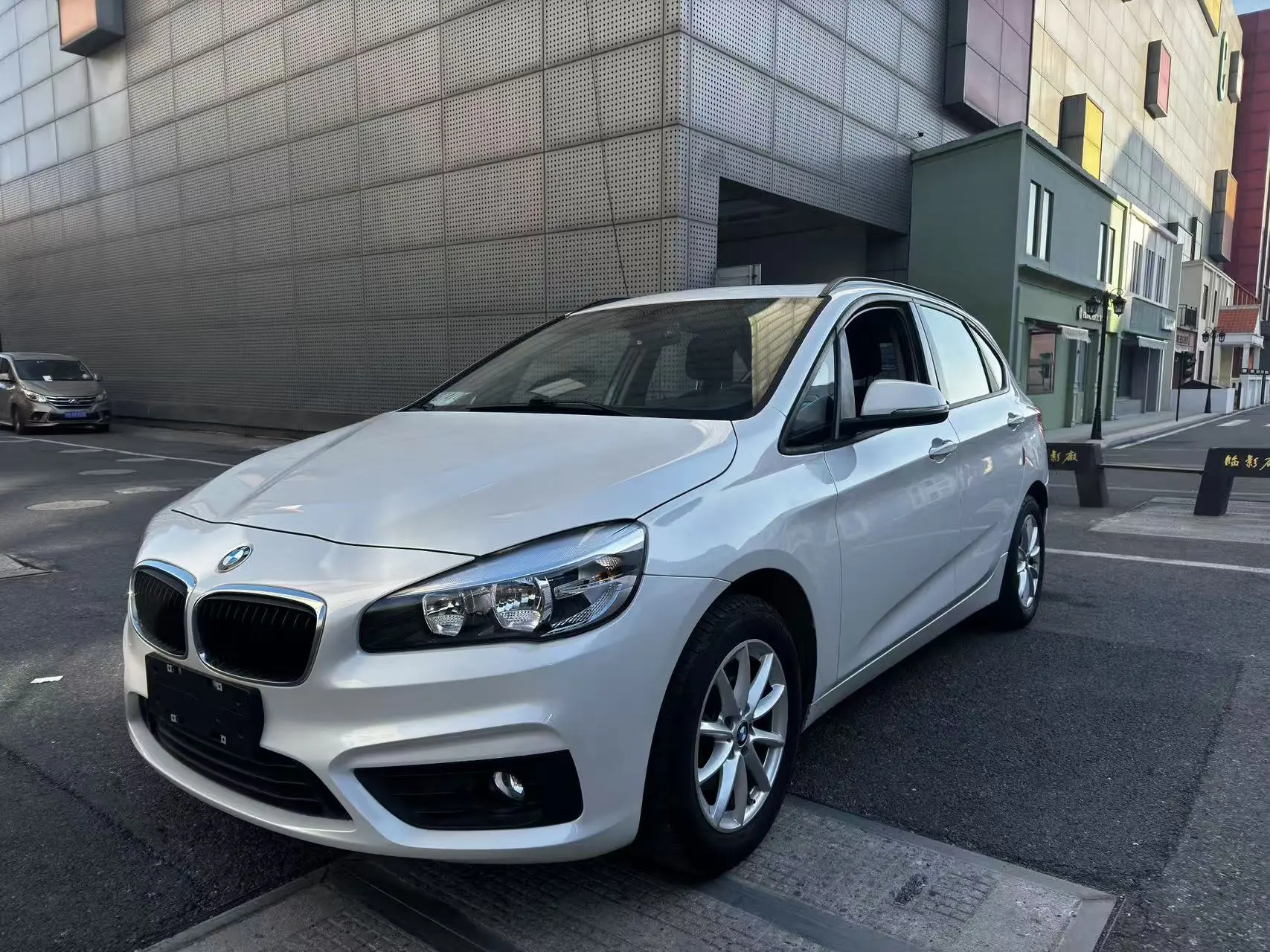 BMW 2 Series Active Tourer  из Китая
