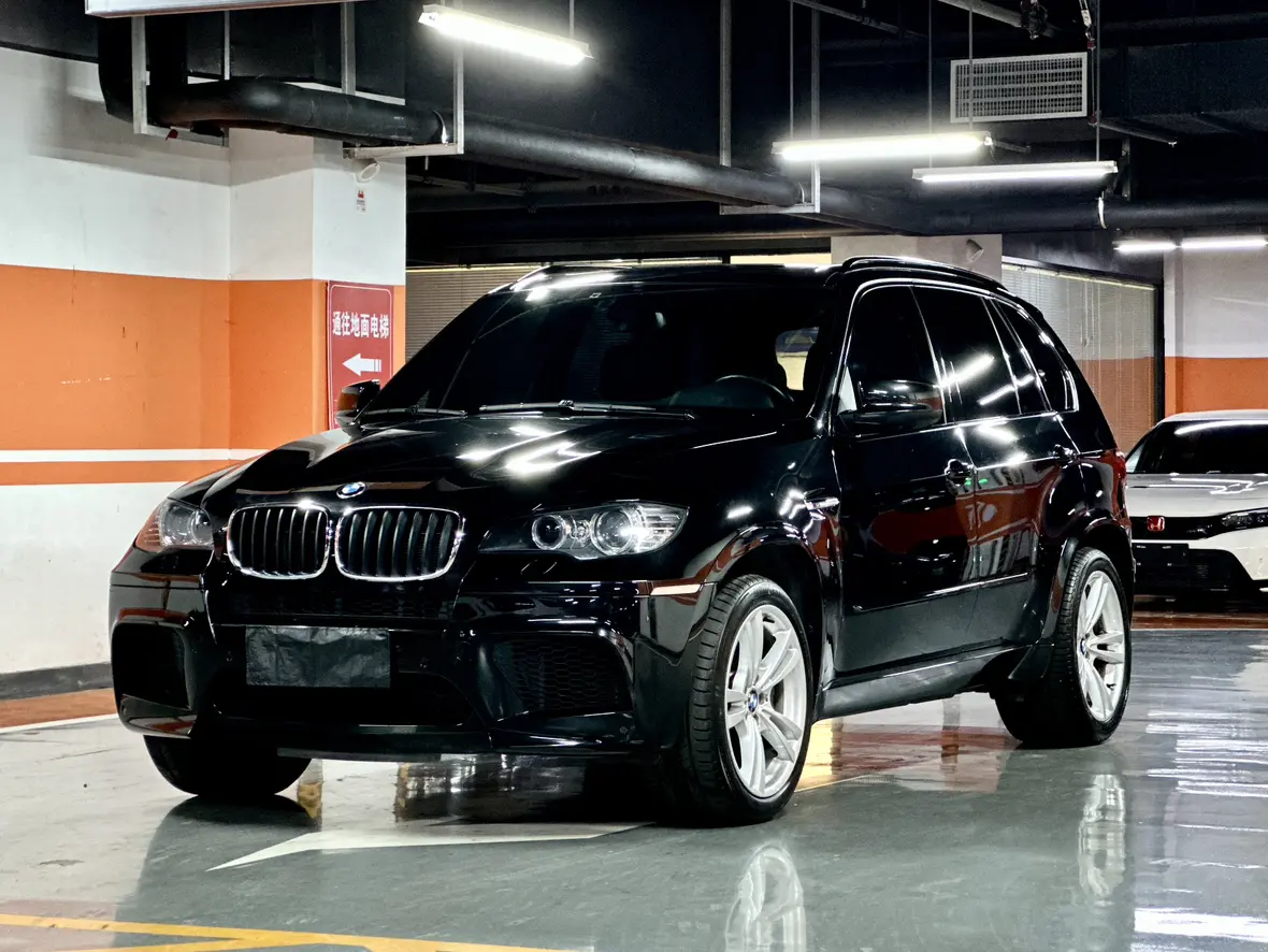 BMW X5M  из Китая