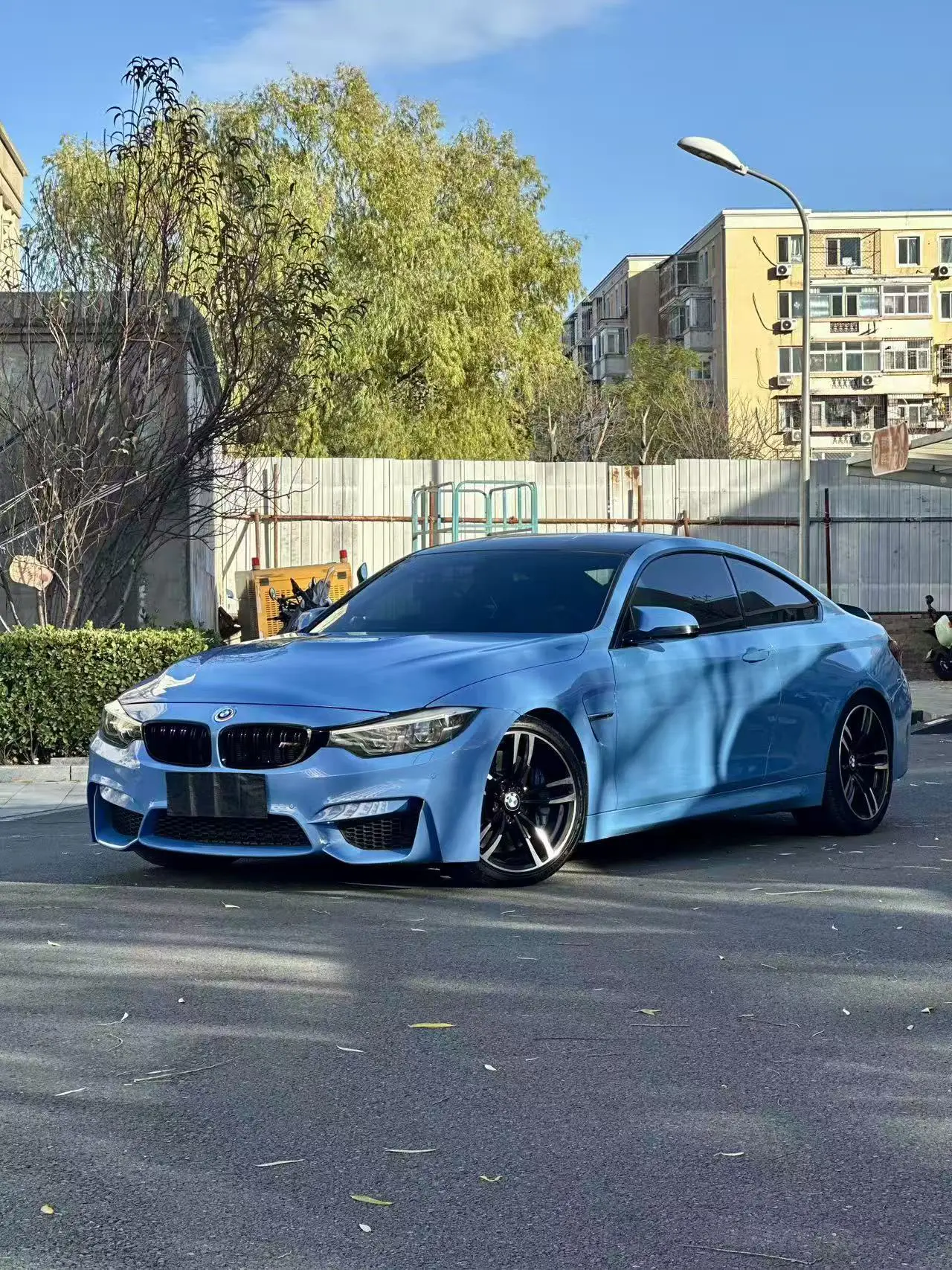 BMW M4  из Китая
