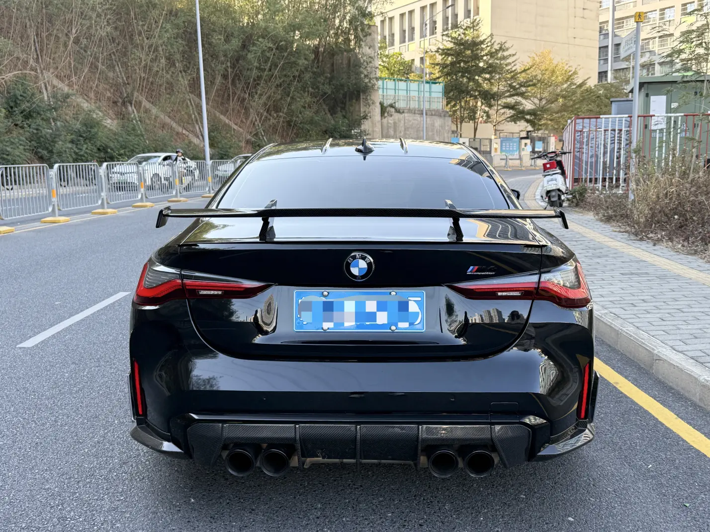 BMW M4  из Китая