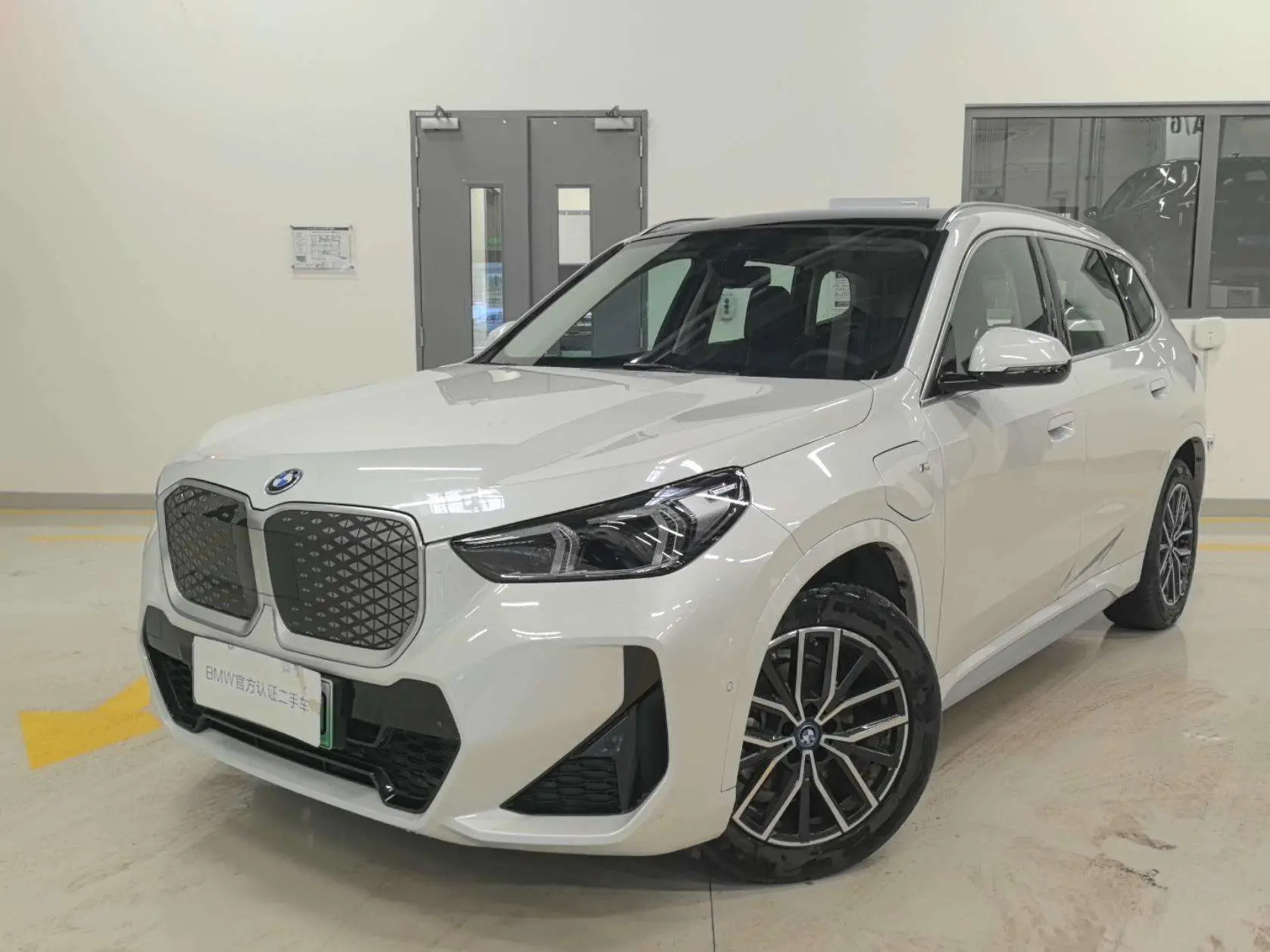 BMW iX1  из Китая