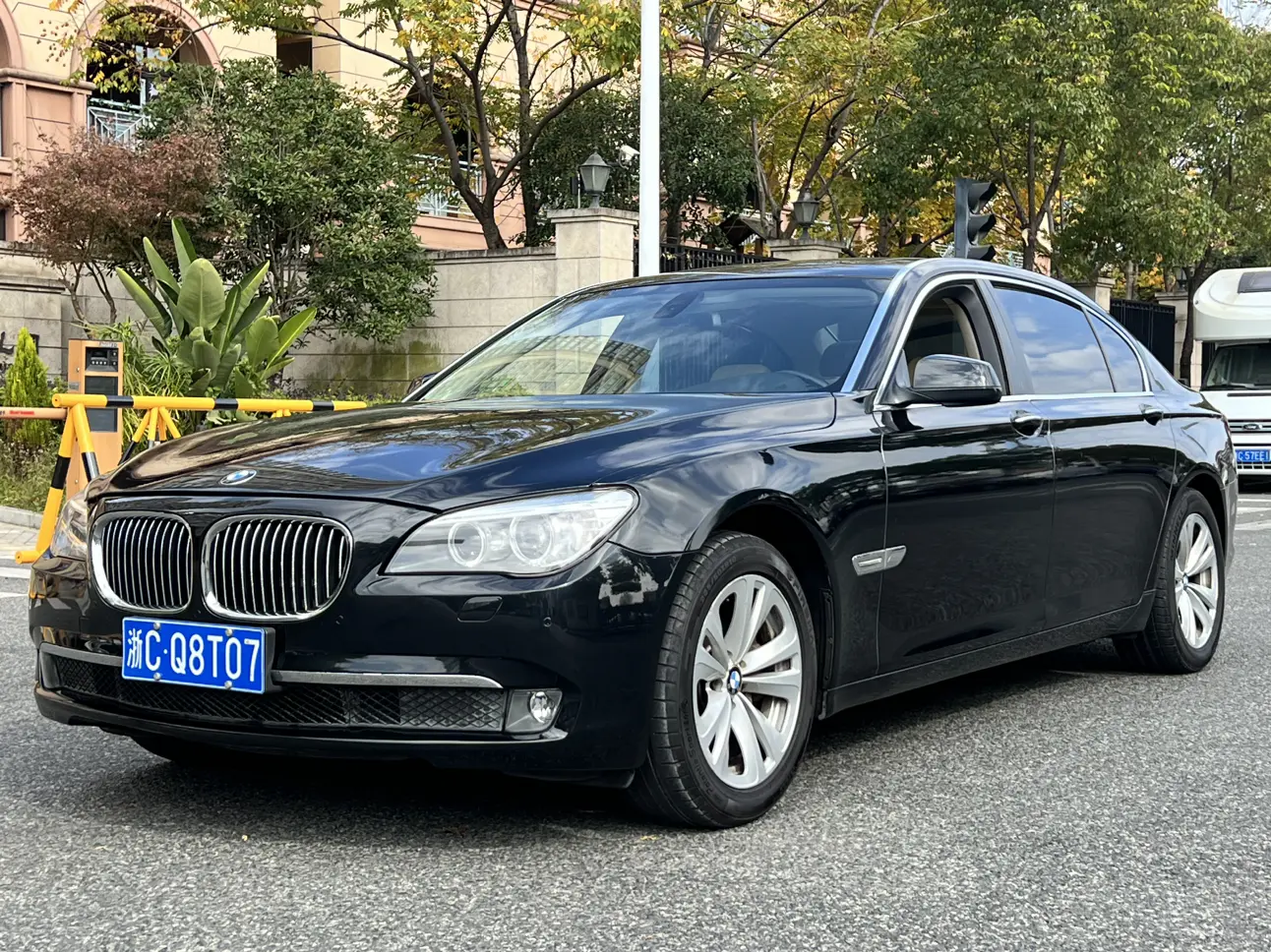 BMW 7 Series  из Китая