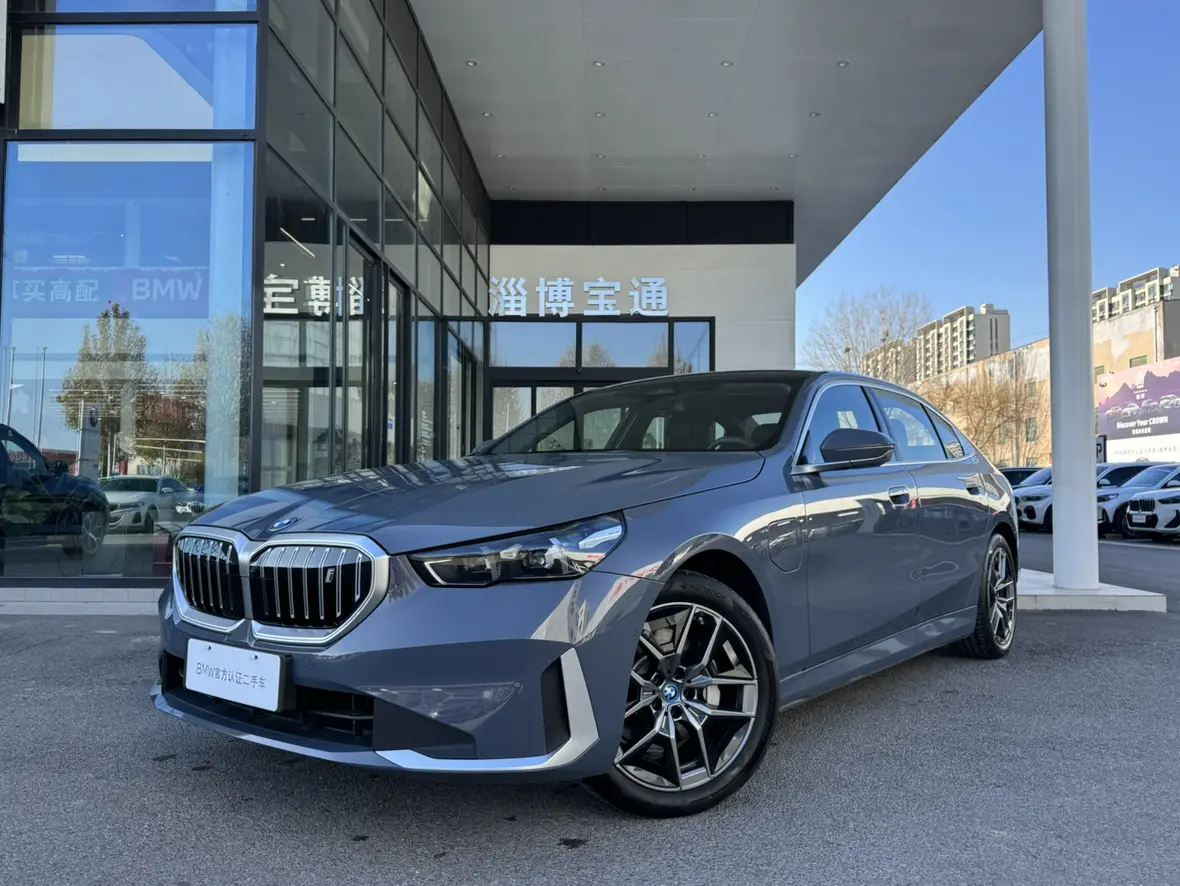 BMW i5  из Китая