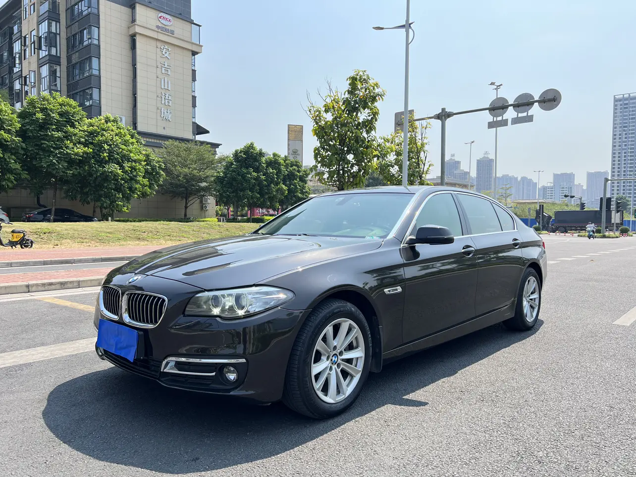 BMW 5 Series  из Китая