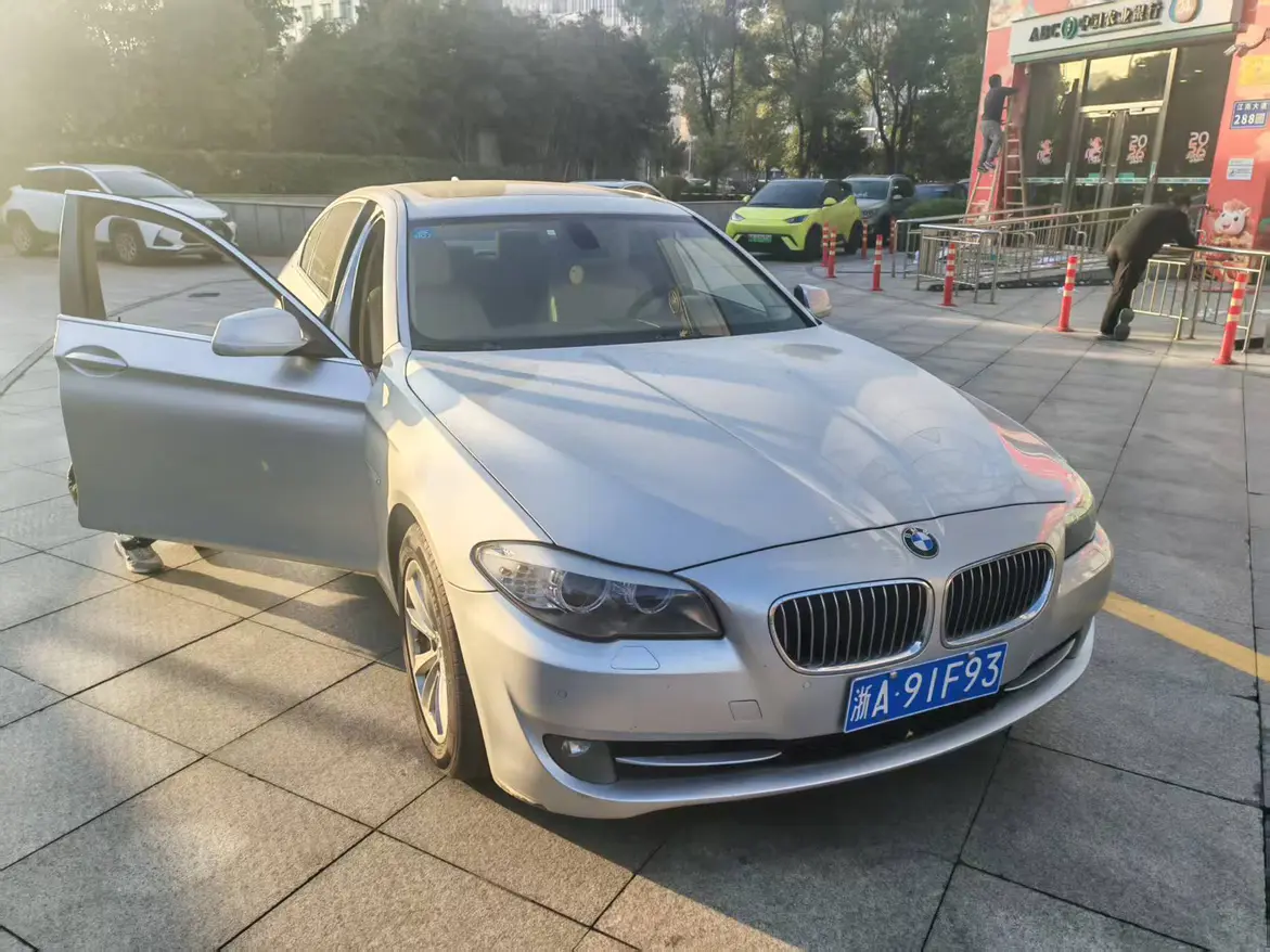 BMW 5 Series  из Китая