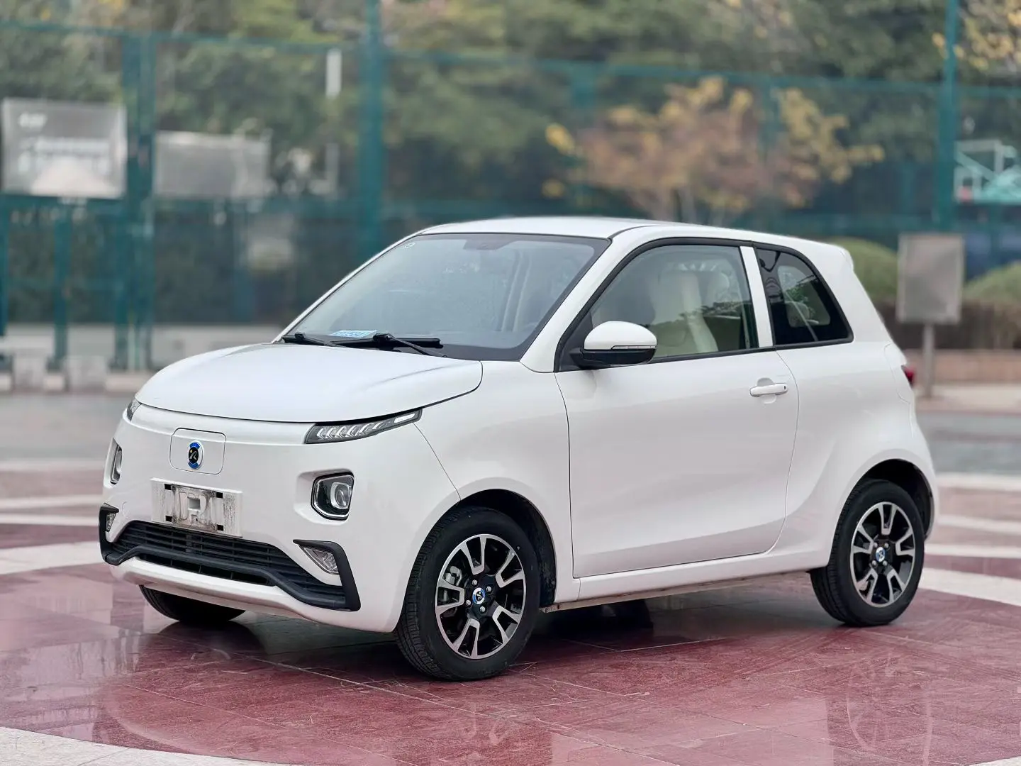 Brilliance Xinri Brilliance New Sun i03  из Китая