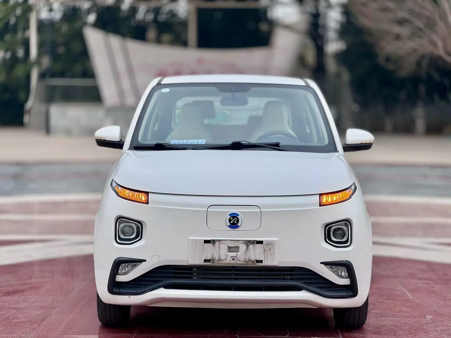 Brilliance Xinri Brilliance New Sun i03  из Китая