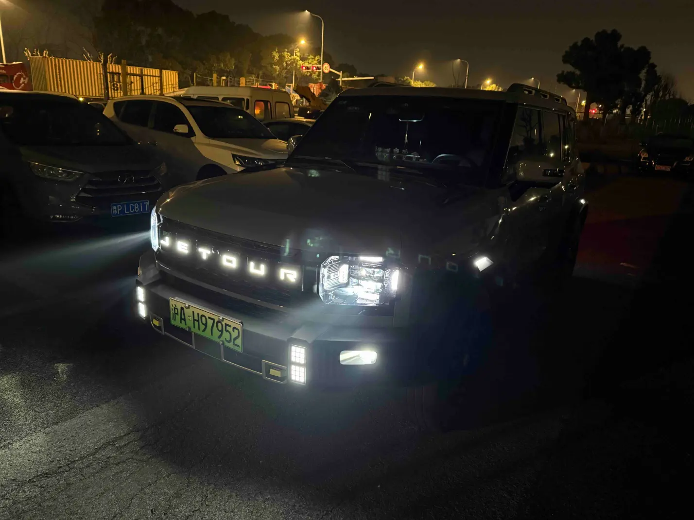 Jietu Shanhai Jetour Traveler C-DM  из Китая